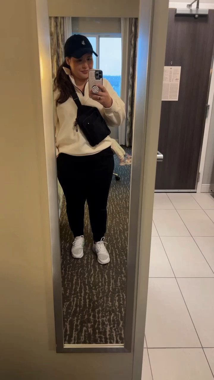 Super Cozy Travel Fit 

#LTKtravel #LTKstyletip #LTKFind