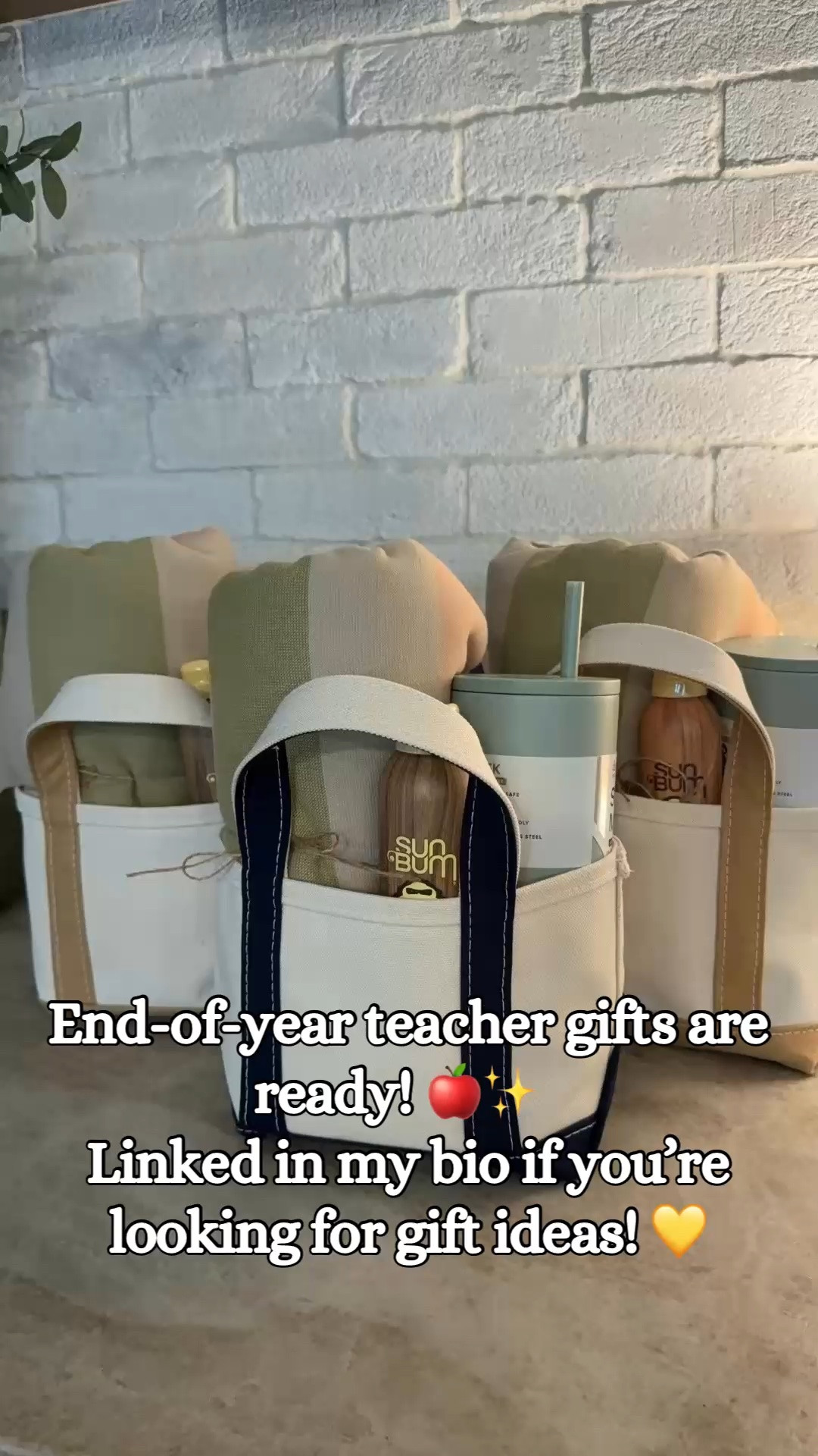 End-of-year teacher gifts are ready! 🍎✨ A small thank you for the big impact these amazing teachers have made all year long. Linked in my bio if you’re looking for gift ideas! 💛


#TeacherGift #EndOfSchoolYear #TeacherAppreciation #SummerBreak #GratefulHeart #SchoolYearMemories #ThankYouTeachers
