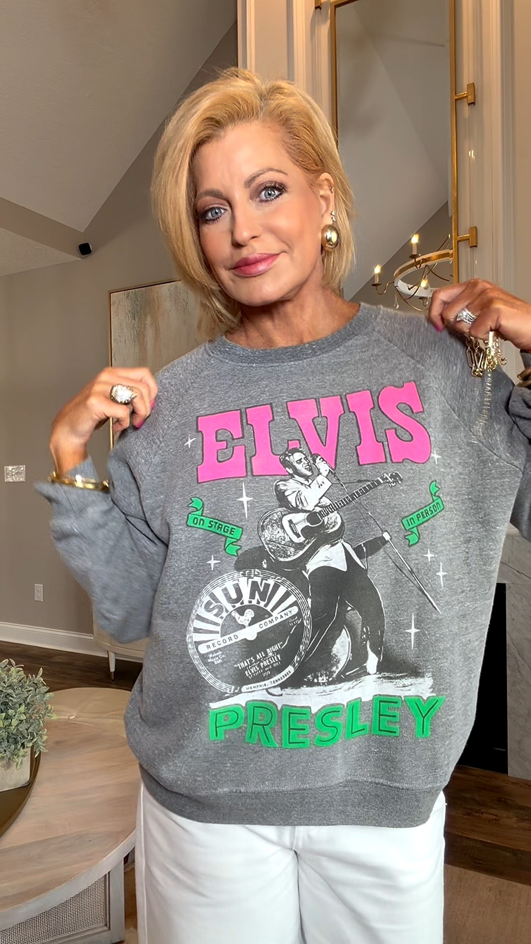 Graphics are one of my favorites to style!!! These are a breath of fresh air right now & will help transition my wardrobe into Spring 
Sizes I’m wearing 
Elvis Sweatshirt/lg for an oversized fit
Blondie sweatshirt/lg for oversized 
Queen of Hearts tee/med
White jeans/4 have stretch
Hot pink jeans/med 
Cheetah jeans/6 
Rasberry blazer/ Rose Red is the actual name/lg for oversized fit 


#LTKValentine #LTKootd #LTKgrwm