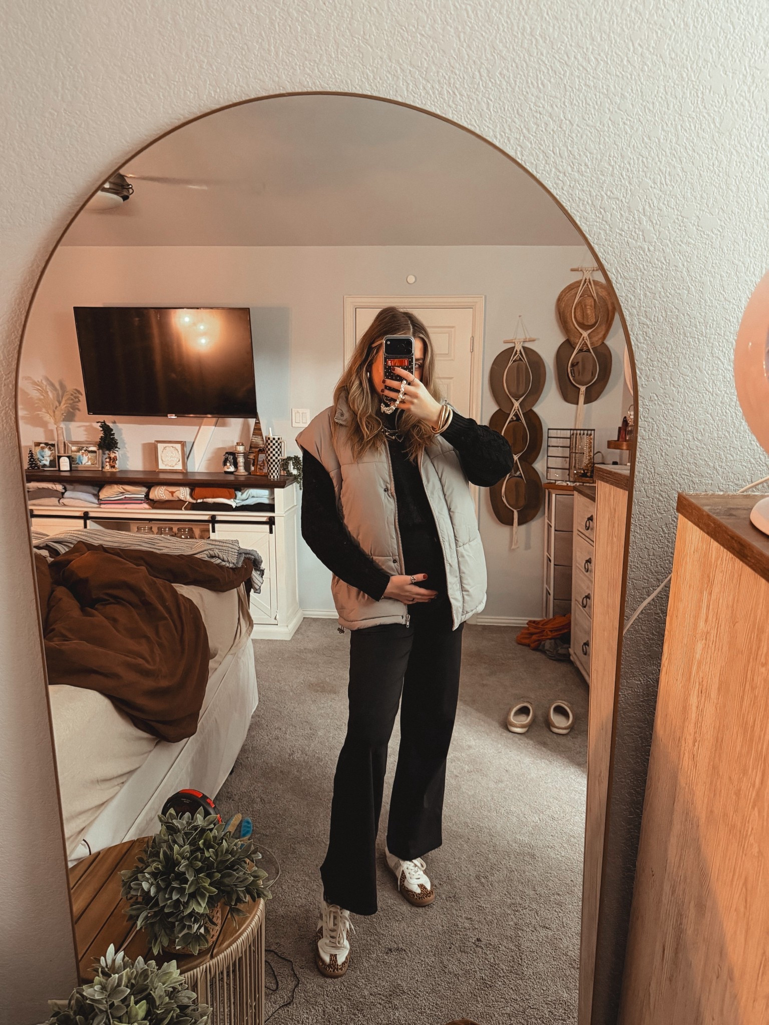 Cute work outfit. Maternity work outfit. Maternity leggings. Sweater 

#LTKBump #LTKWorkwear #LTKootd