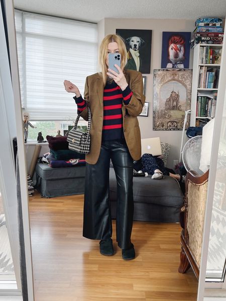 It’s finally leather pants weather.
•
.  #FallLook  #StyleOver40  #birkenstockBoston  #menswear  #anineBing  #secondhandFind #FashionOver40  #MumStyle #genX #genXStyle #vintageGucci  #zaraOutfit #stripes #WhoWhatWearing #genXblogger  #Over40Style #40PlusStyle #Stylish40s  #HighStreetFashion #StyleIdeas


#LTKshoecrush #LTKSeasonal