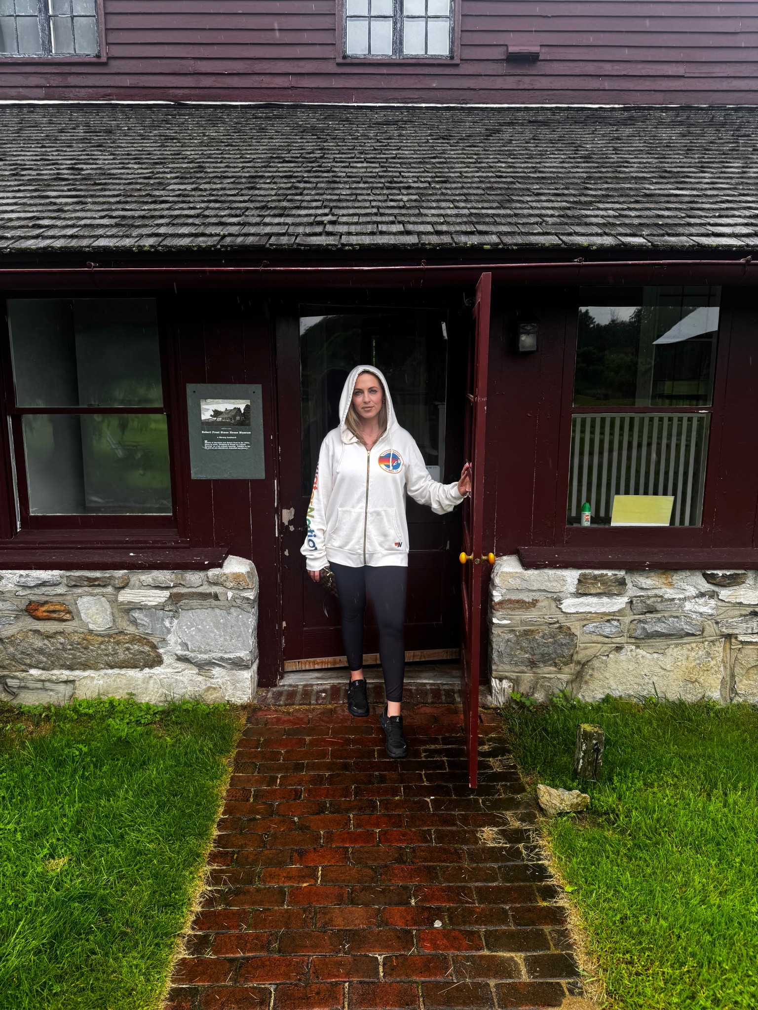 Casual outfit. Aviator nation. Lululemon align leggings. On cloud sneakers 



#LTKSeasonal #LTKFindsUnder50 #LTKMidsize