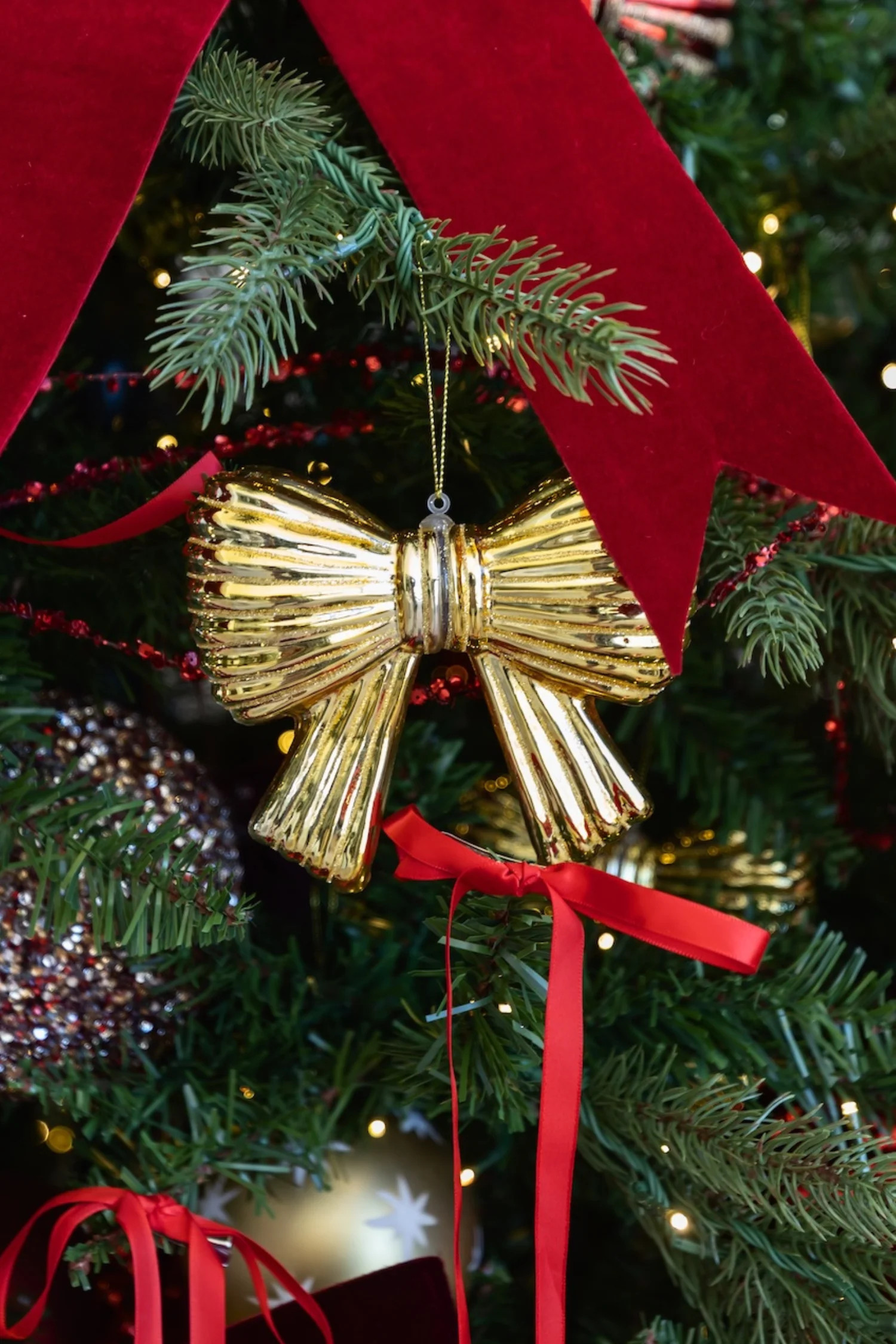 Metallic Bow Ornament - Gold | THELIFESTYLEDCO