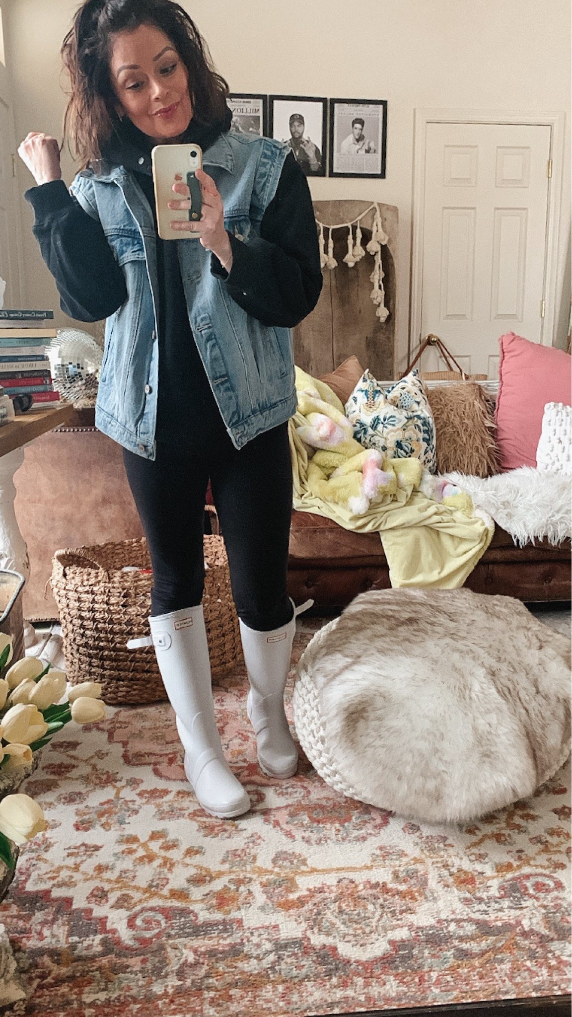 When shopping Kinsley Armelle use my Discount Code: ka-countrychichomes

Rain boots
Cozy home decor 
Throw blankets

#LTKhome #LTKfamily #LTKeurope