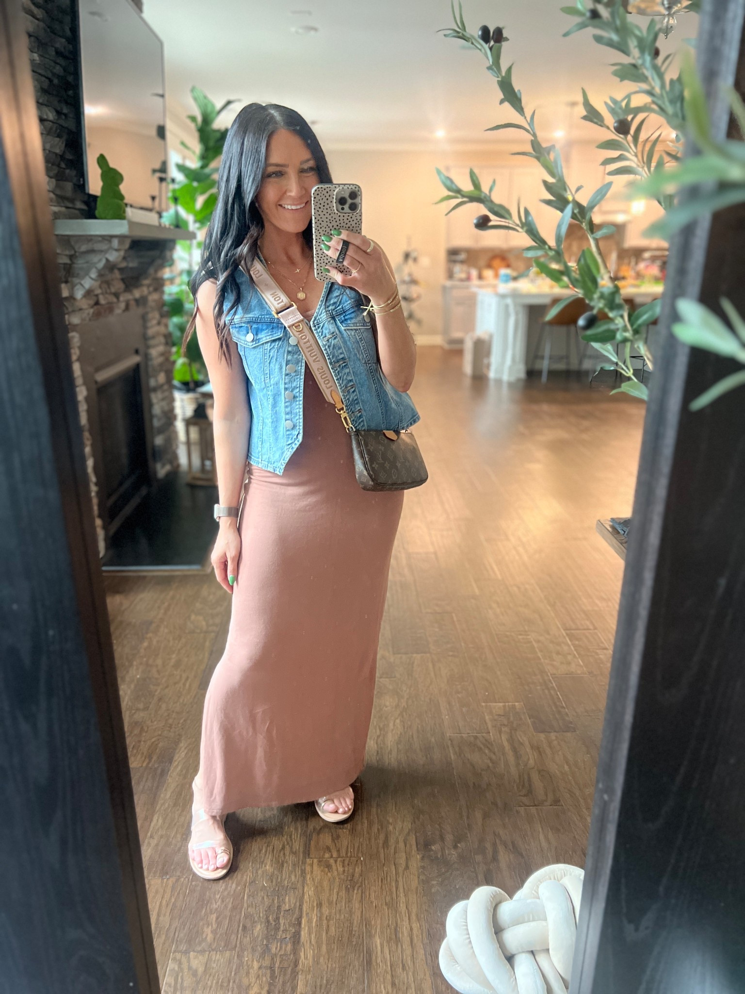 Casual spring outfit with this super soft dress! Comes in more colors. 


#LTKOver40 #LTKPetite