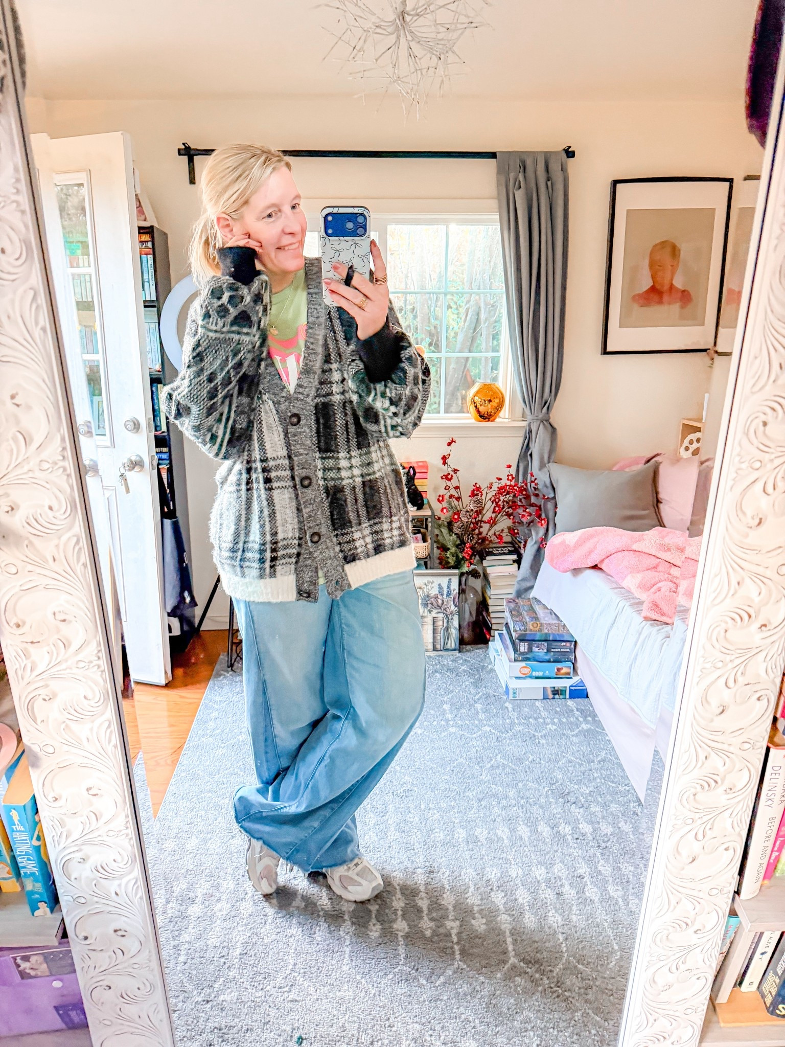 Cardigan weather is her and I’m all for it. This is an older cardigan. 

cardigan large 
tee large 
pants 12 long 
shoes 7.5



#LTKOver40 #LTKMidsize #LTKootd