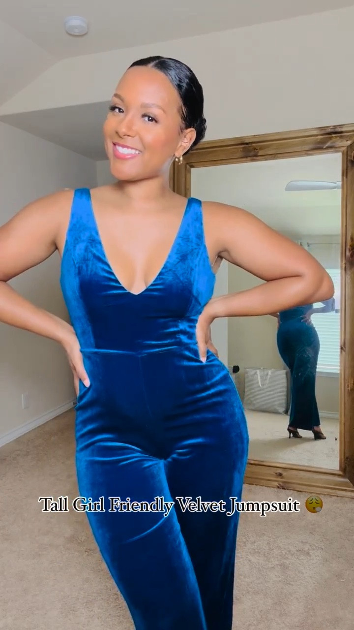 Autumn 🍂 season is here!! Which is my favorite season btw! 

I’m 5’9 wearing a medium. 

This fit is super comfortable, stretchy, and fabulous quality! Click the link my bio to check it out (LTK) 👇🏾

#jdesireerodriguez #drjdesiree #tallwomensclothing #lulus

#LTKStyleTip #LTKVideo #LTKSeasonal