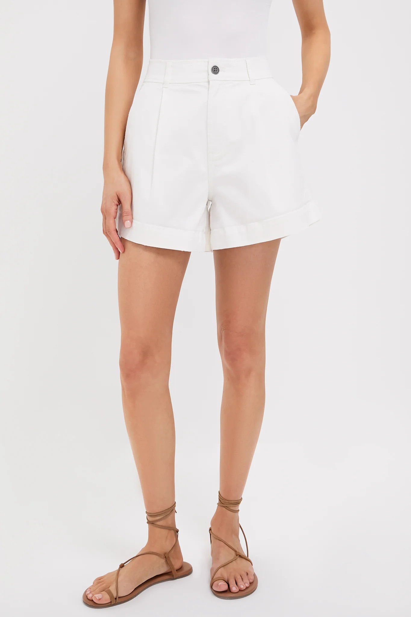 White Wells Chino Shorts | Tuckernuck (US)