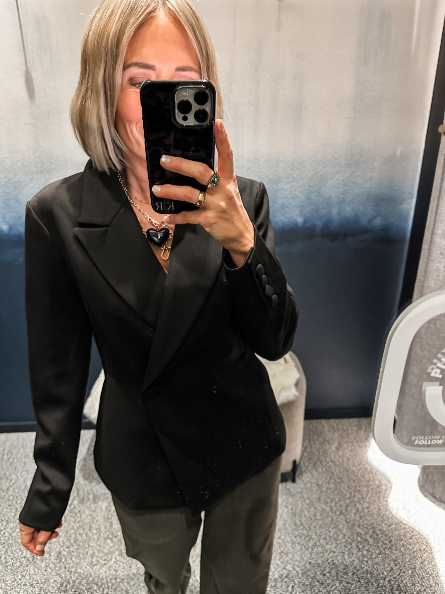 this blazer is stunning
in an xs
would be so cute for NYE with jeans and sparkler shoes 

#LTKOver40 #LTKHoliday