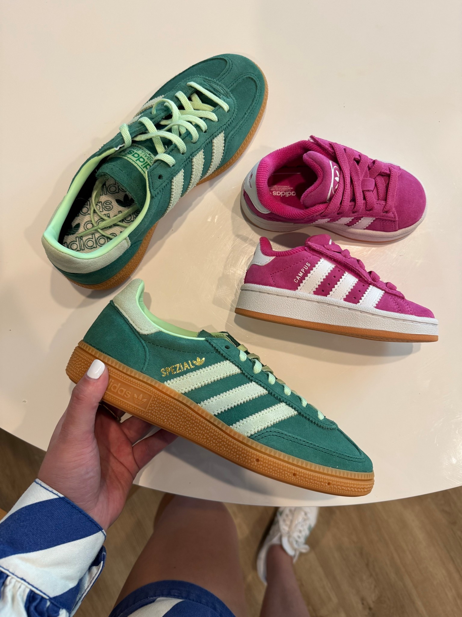 Champs adidas sale - adidas sneakers on sale - women’s summer sneakers - toddler sneakers - toddler girl shoes - toddler girl sneakers - green adidas - pink adidas - summer shoes 


#LTKSummerEdit #LTKShoeCrush #LTKKids