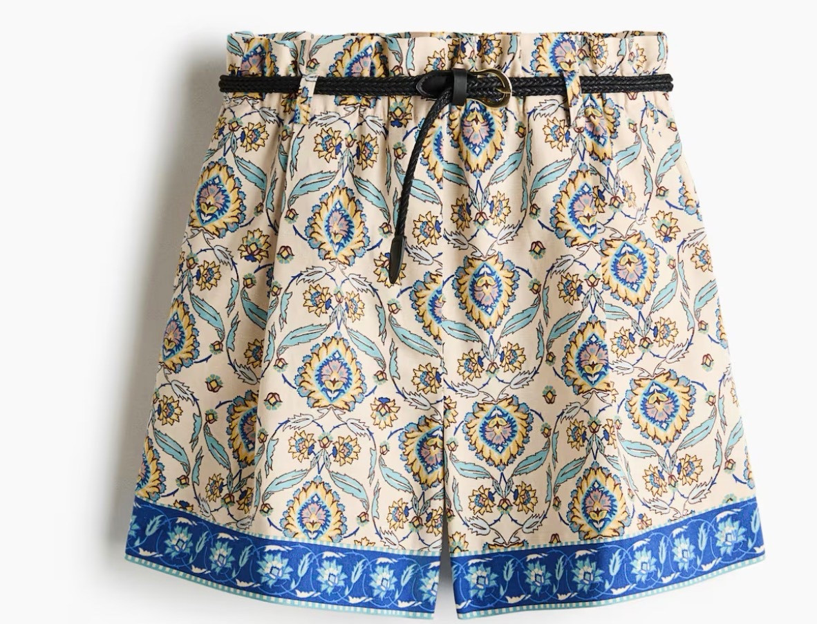 Belted Linen Blend Shorts!! So cute and has a matching top!

#LTKSeasonal #LTKMidsize #LTKOver40