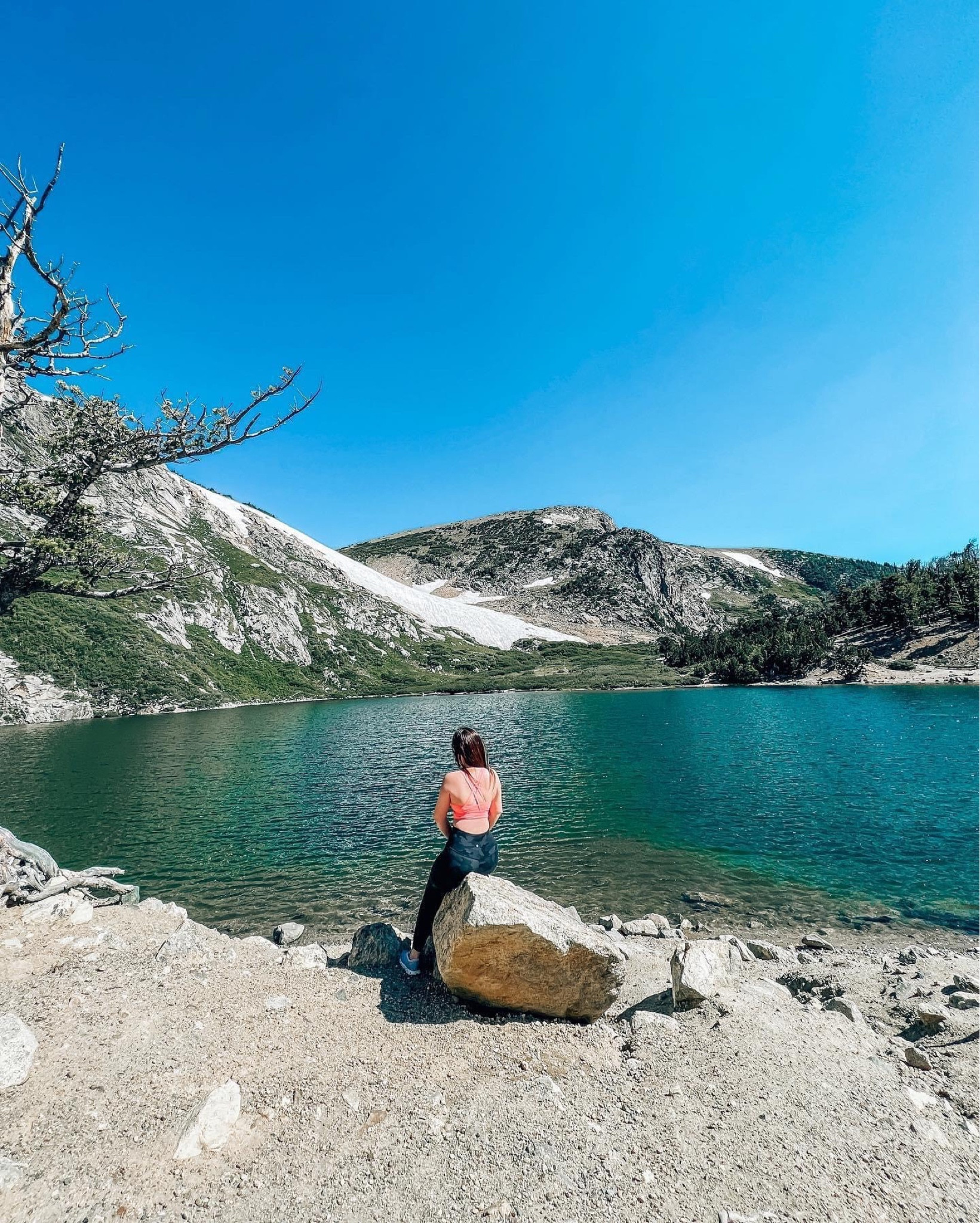 📍somewhere in the mountains 🏔️

#LTKfitness #LTKSeasonal #LTKfindsunder50