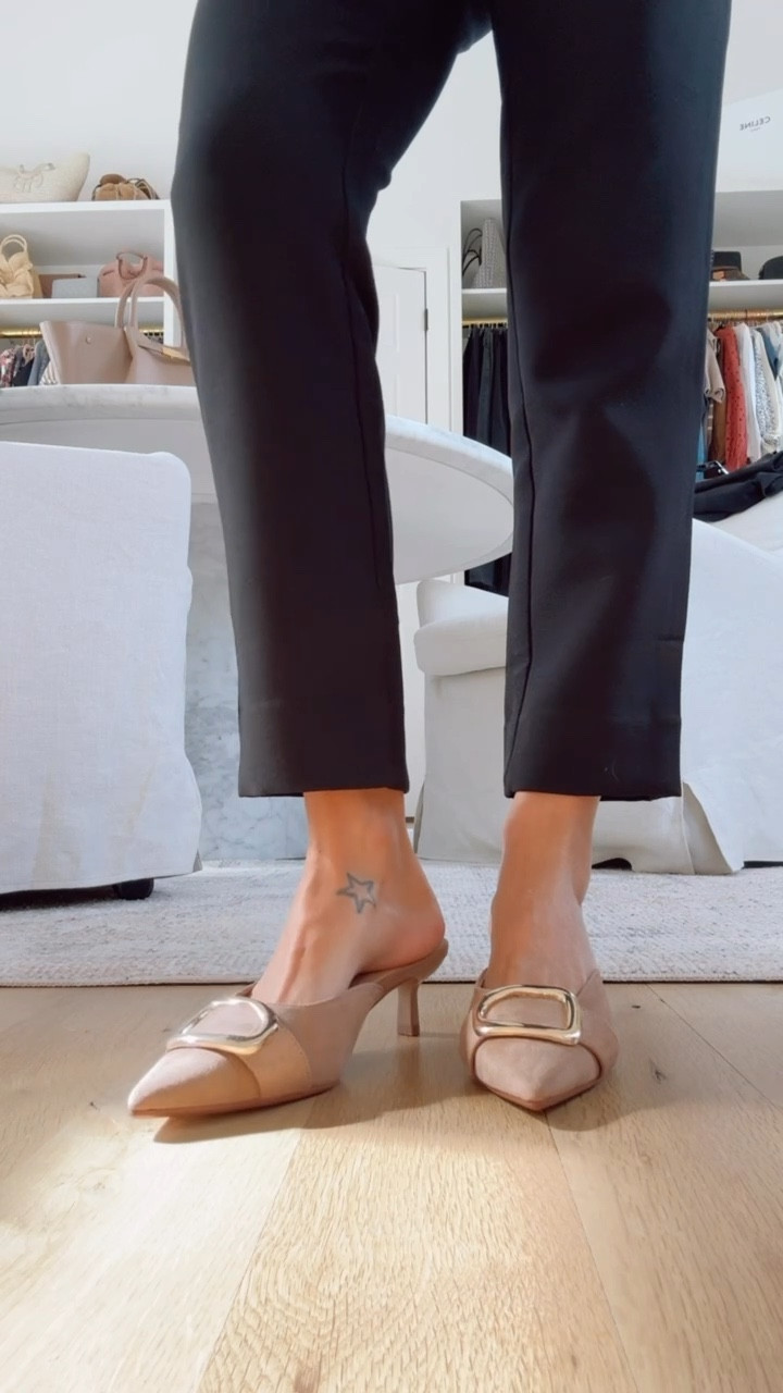 The perfect fall heel!

Loverly Grey, Target, suede heels, kitten heel 

#LTKShoeCrush #LTKSeasonal