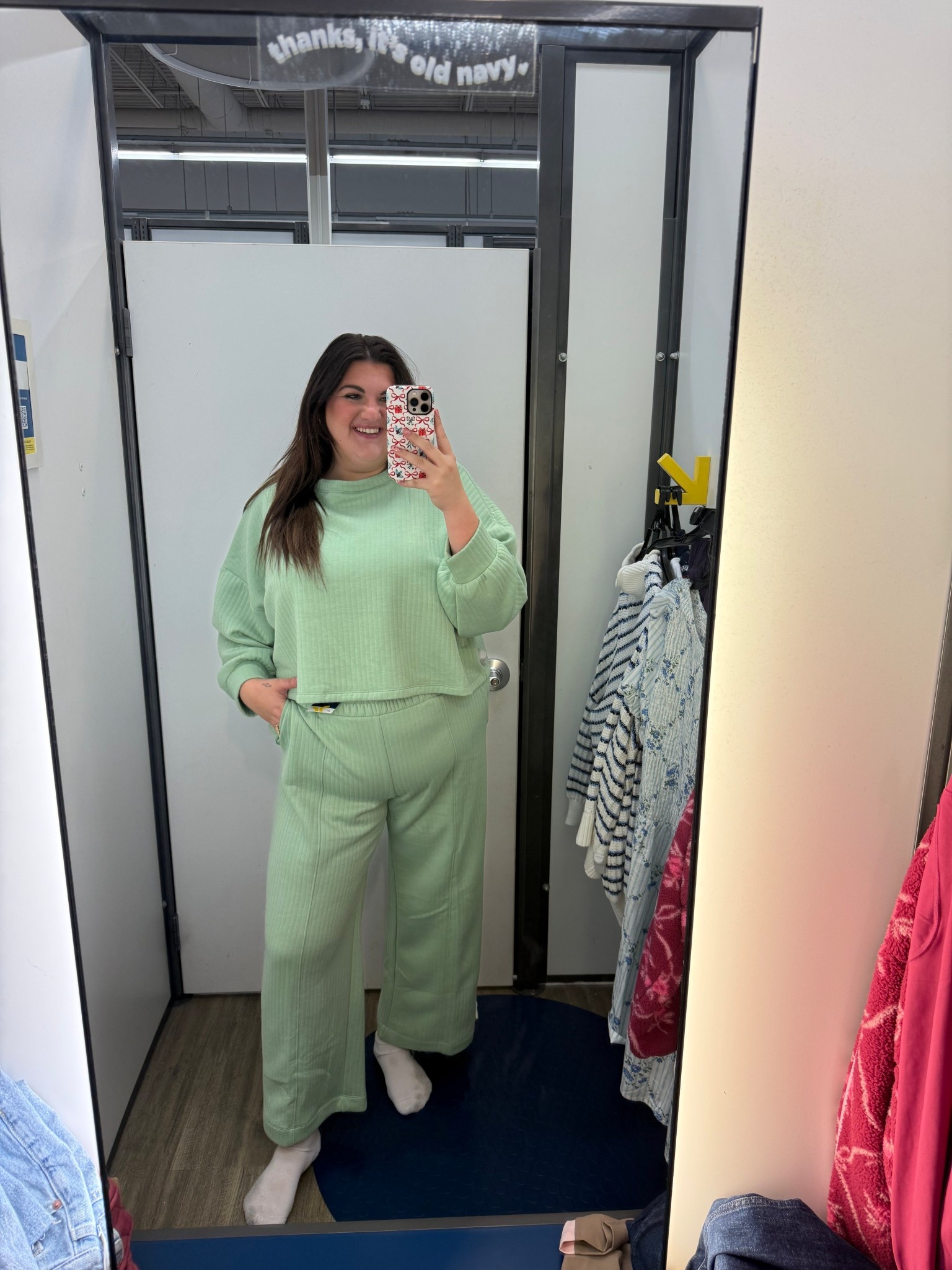 2x top
2x pants ( beee to size up) 