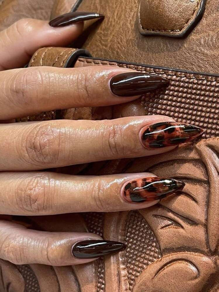 24Pcs Fashion Short Almond Shape Nail Nails Brown Red Smudge Solid Press On Nails Acrylic Nails Fake Nails Nails Manicure Set Detachable Full Cover Long Lasting Includes 1Sheet Adhesive Tabs & 1Pc Mini File Perfect For Everyday Wear Nail Supplies Nails | SHEIN