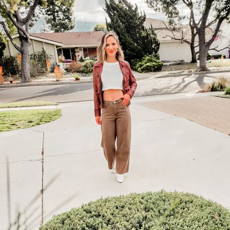 Brown and cream--what a neutral dream!! Love these wide leg jeans. Perfect pairing with a cute crop top and some pointy-toe boots! 

#LTKover40 #LTKfindsunder100 #LTKstyletip