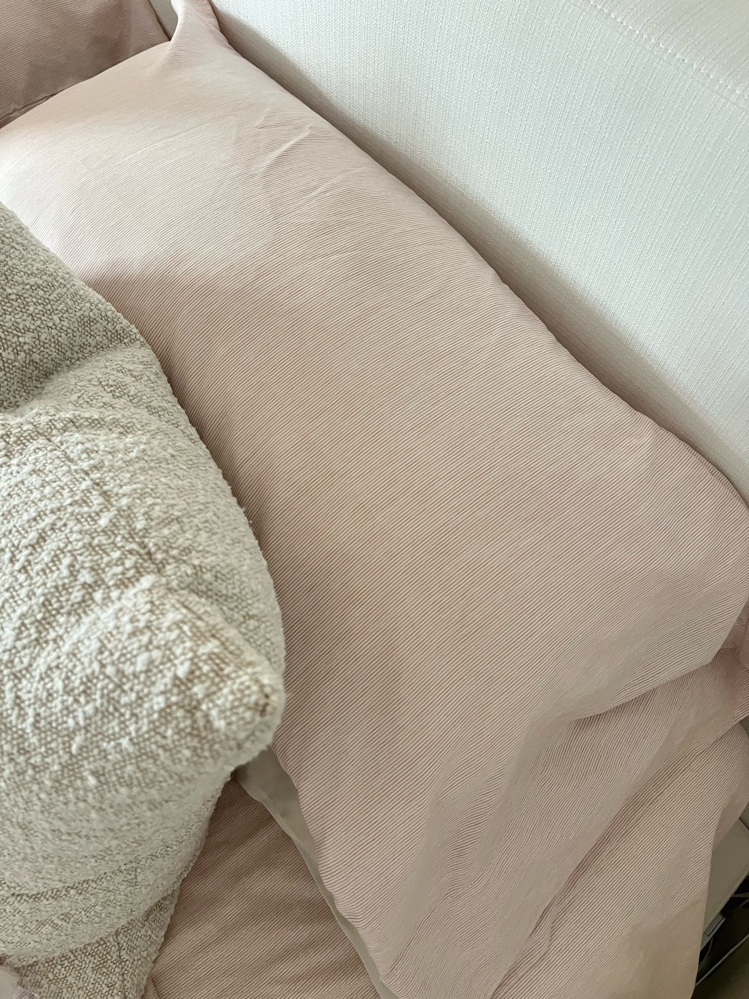 my new pink & white striped sheets✨🎀