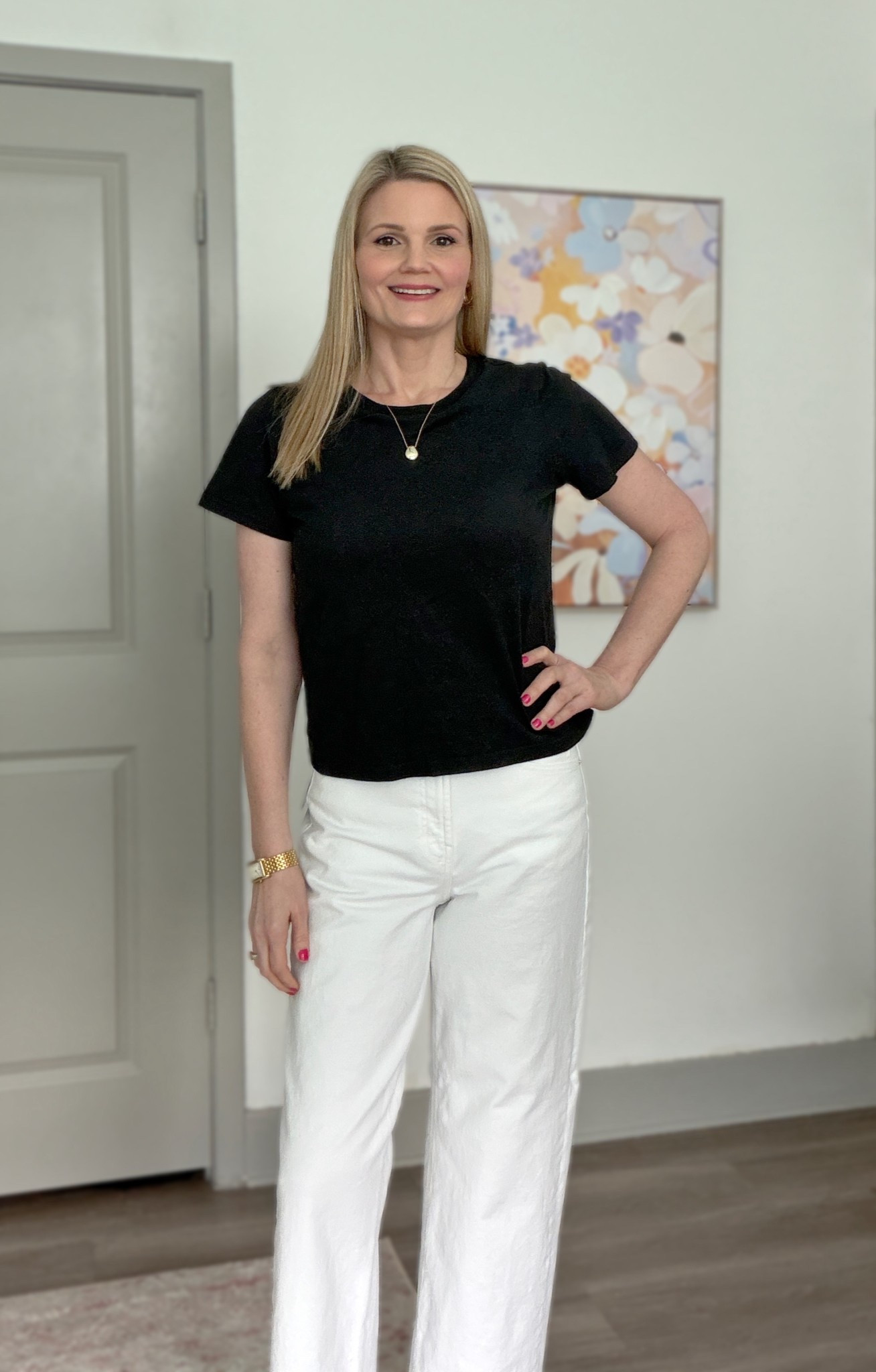 Black tee with built in bra. Wearing size small with large cups. Klassy Boutique  

#LTKgrwm #LTKdayinmylife #LTKootd