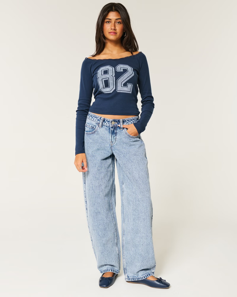 Women's Low-Rise Light Wash Foldover Waist Baggy Jeans | Women's Bottoms | HollisterCo.com | Hollister (UK)
