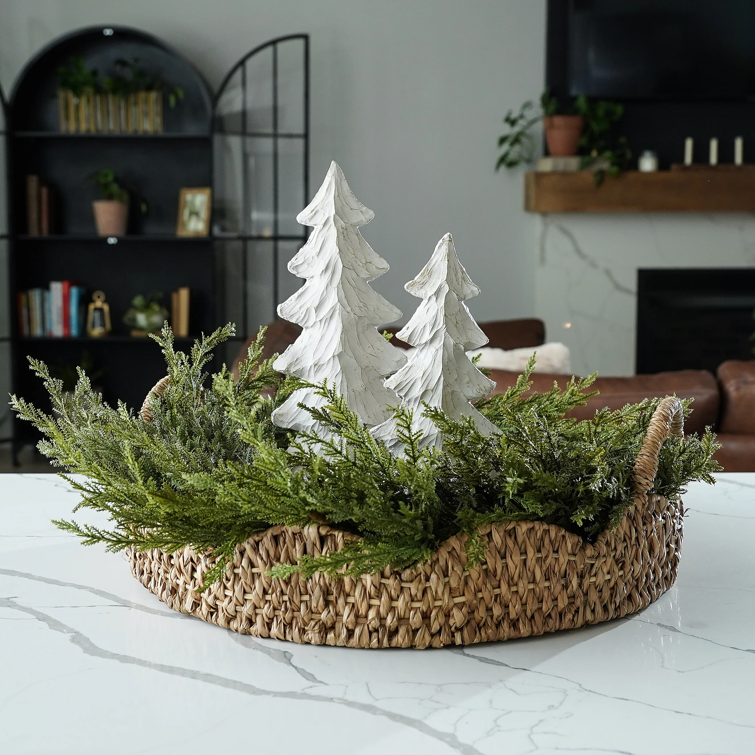 Braided Scalloped Seagrass Tray | MJHome