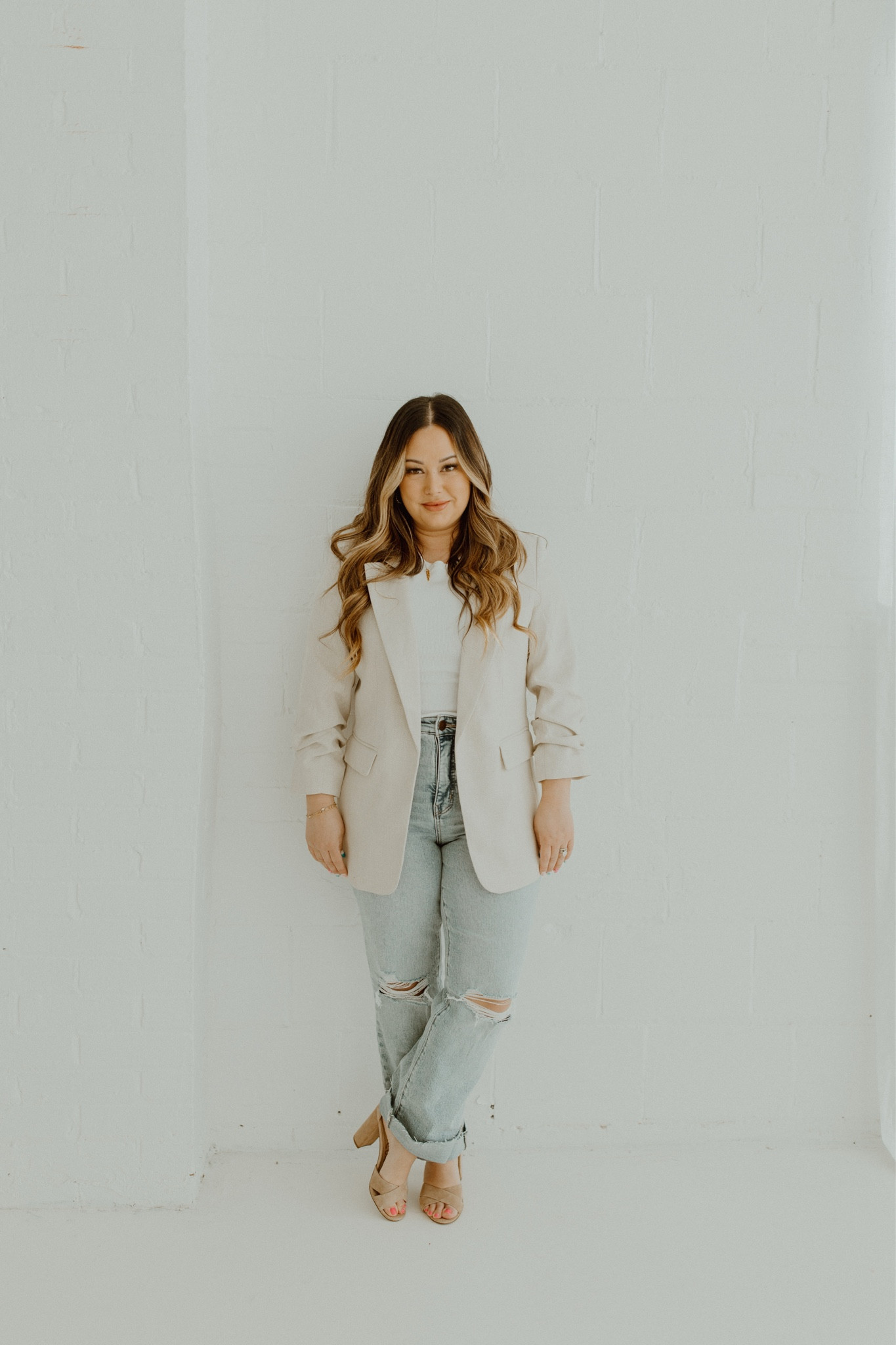 Hi! I’m Tori! 
Business casual // headshot outfit // professional outfit // work ootd // petite style 
Wearing a size medium in the blazer and 29 in the jeans for reference ☺️

#LTKstyletip #LTKmidsize #LTKworkwear
