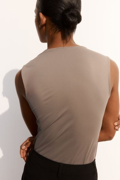 Square-neck Jersey Top - Square Neckline - Sleeveless - Dark beige - Ladies | H&M US | H&M (US + CA)