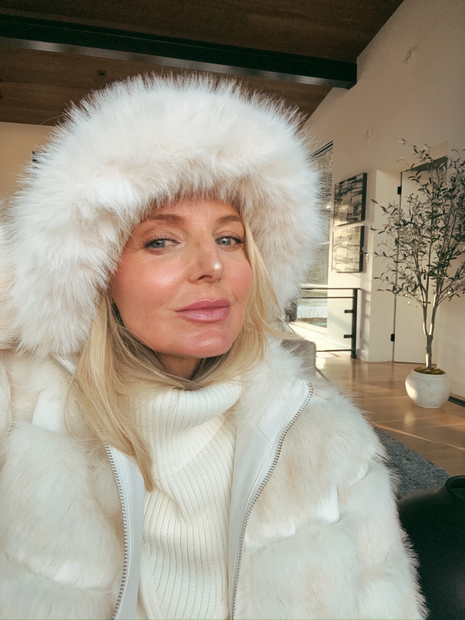 Absolutely love this gorgeous white bucket hat. It would also be a cute gift! 

#LTKSeasonal #LTKFindsUnder50 #LTKGiftGuide