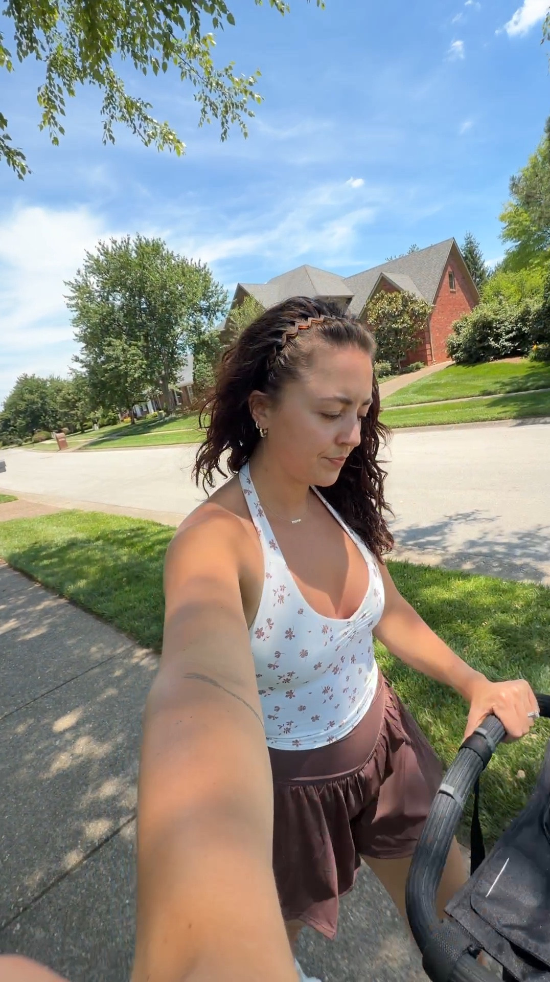 Summer walking outfit ✨

#LTKootd #LTKmomlife #LTKActive