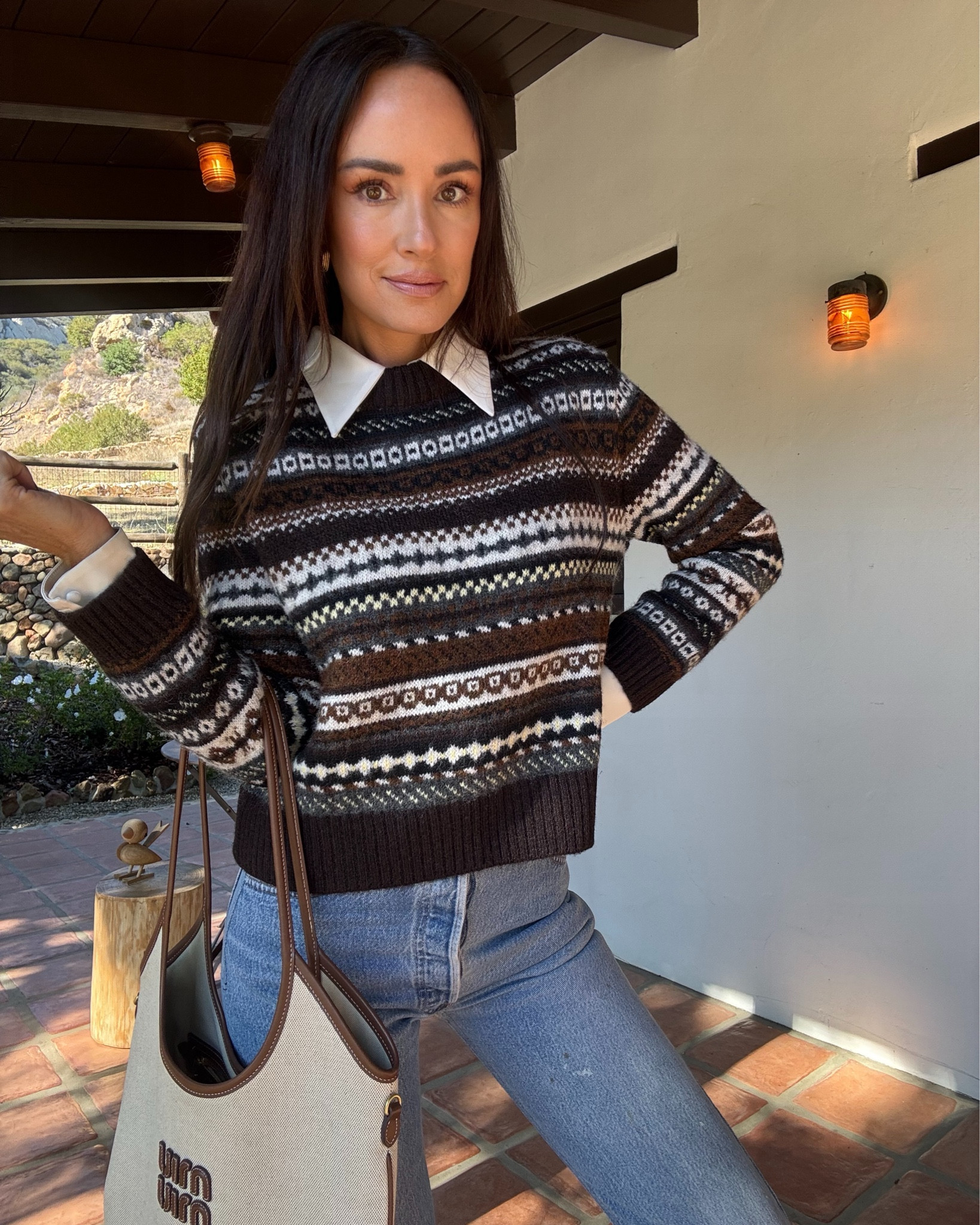 Cozy casual but still so chic! 🍁