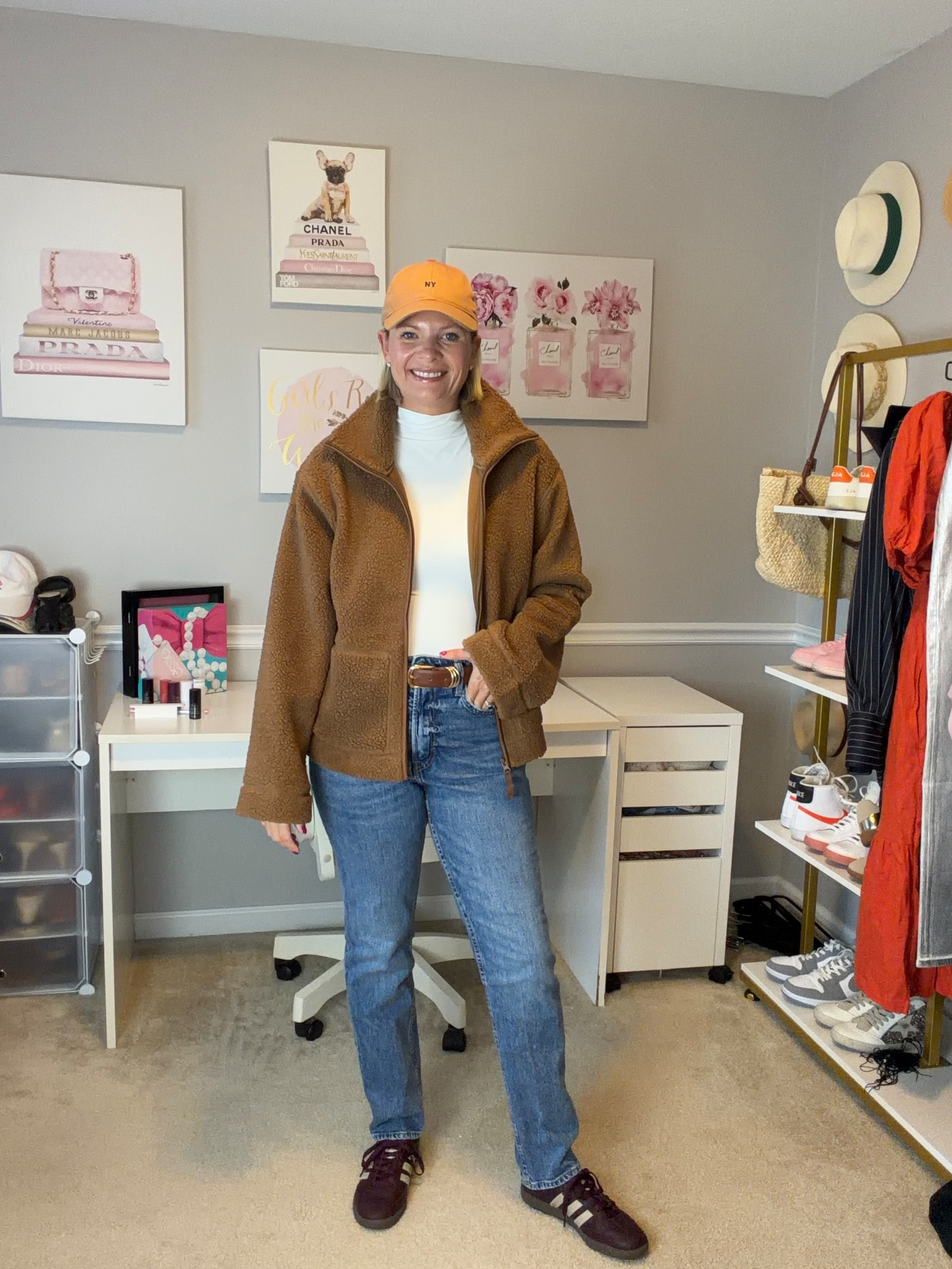 Brown fleece teddy jacket TTS (I went up a size)
Mock neck long sleeve bodysuit TTs
High rise straight leg jeans TTs

#LTKSeasonal #LTKMidsize