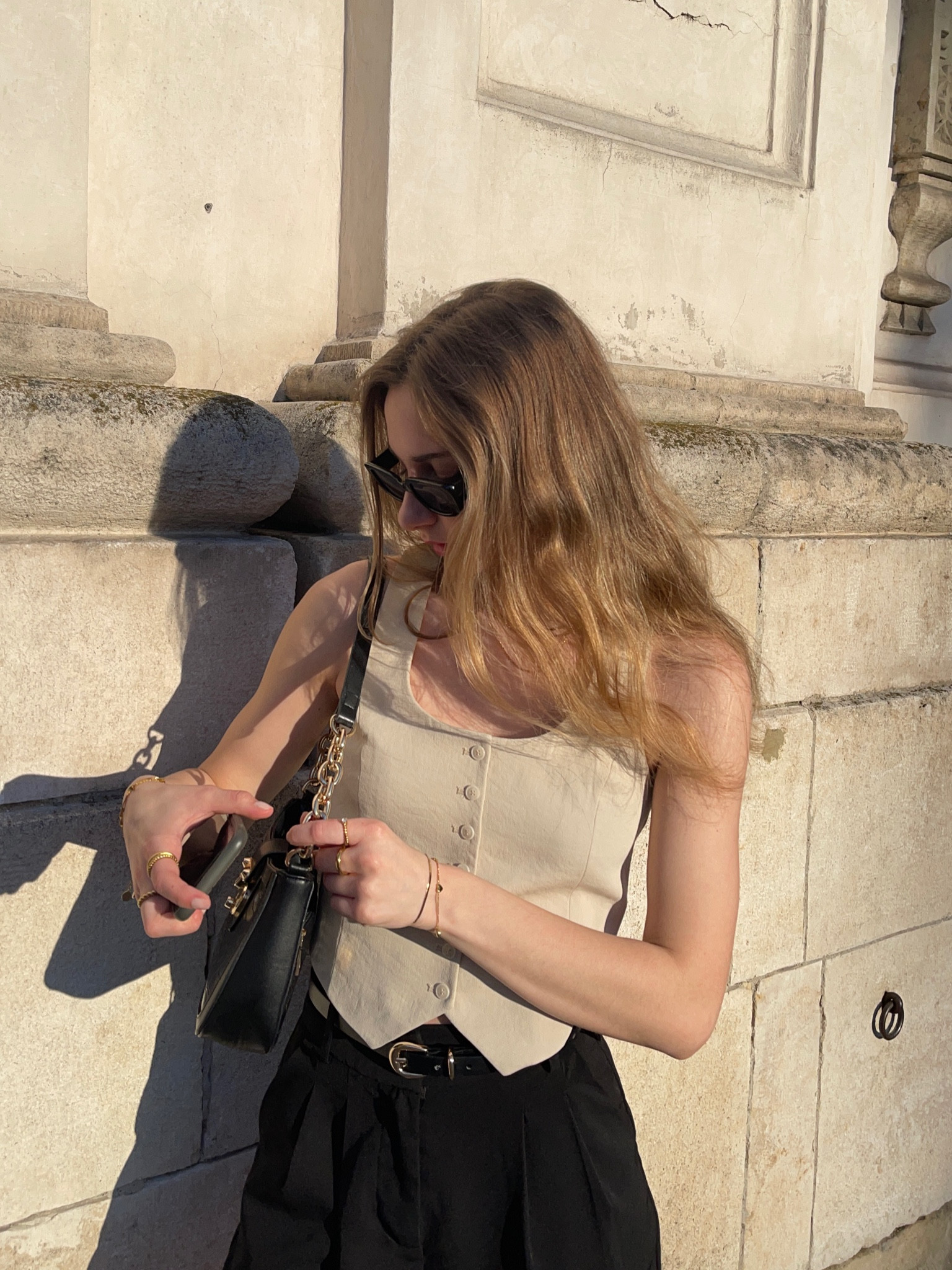 Beige Weste

#LTKsummer #LTKdeutschland #LTKworkwear