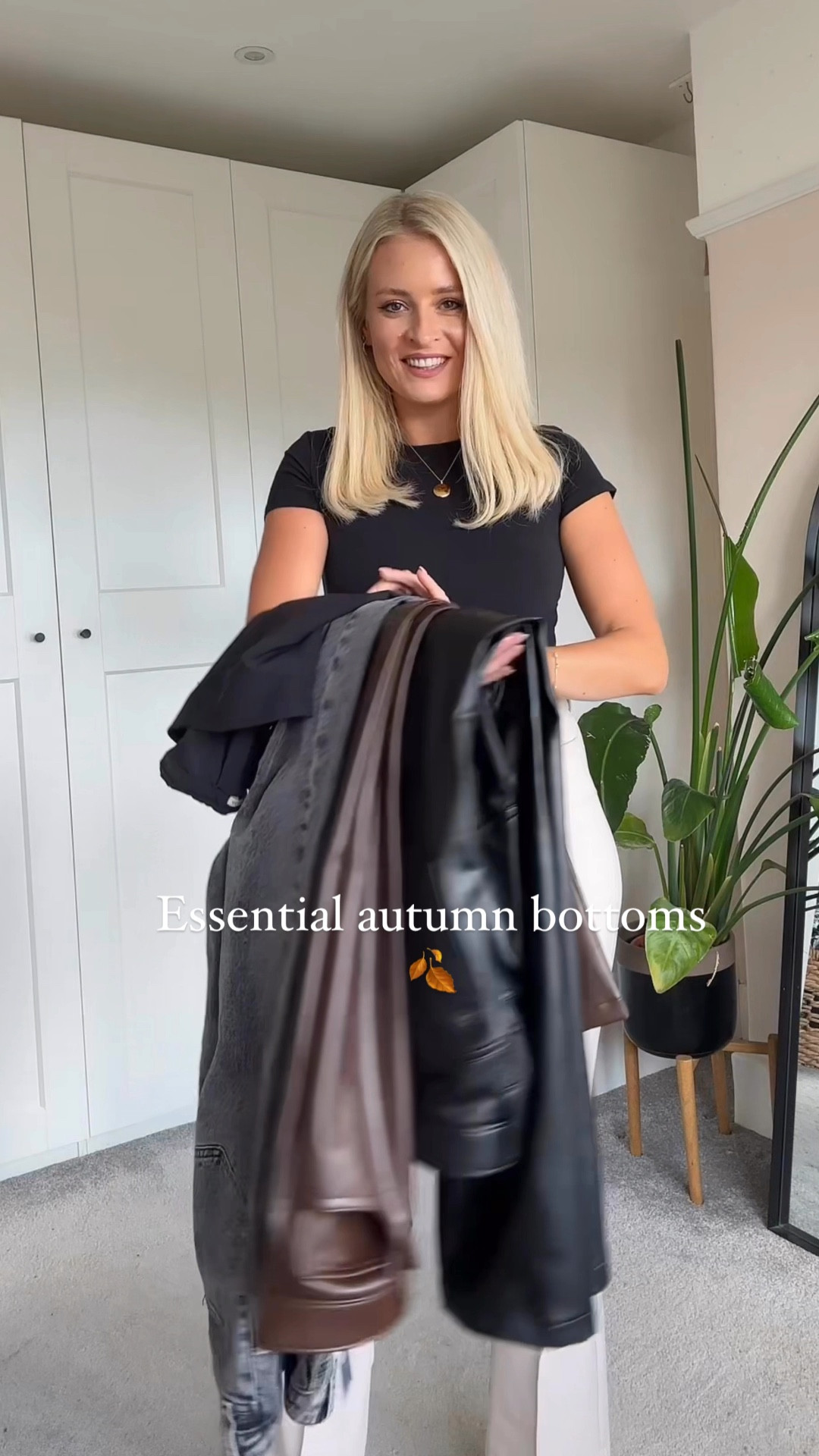 Autumn essentials from Abercrombie! Currently 15% off this weekend and you can use code AFHELENA to save an extra 15% making items 30% off! 

Leather trousers, flare pants, Abercrombie, autumn outfits