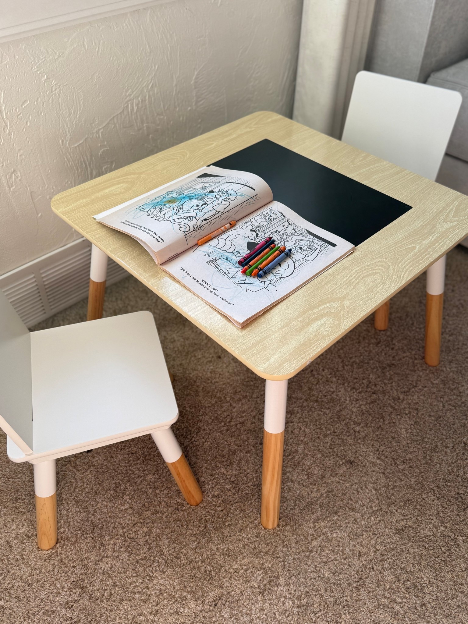 I have been searching high and low for the perfect sensory table for my toddler. I wasn’t impressed with anything on the ‘Zon for the price. I can’t believe the price of this one!
#toddlermom #boymom #sensorytable #momhack

#LTKKids #LTKBaby #LTKHome