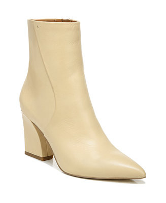 Franco Sarto
          
  
  
      
          Vesi Booties
      
  
  



  Web ID: 14099528


... | Macys (US)