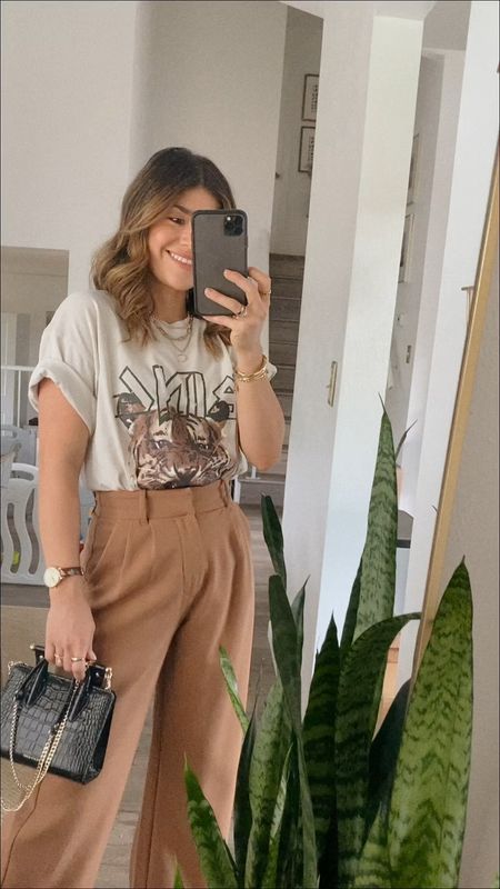The most flattering tailored pants!!!
Take 20% off everything via Abercrombie right now!!
Tee small
Pants 24 short


#LTKSpringSale #LTKworkwear #LTKfindsunder100