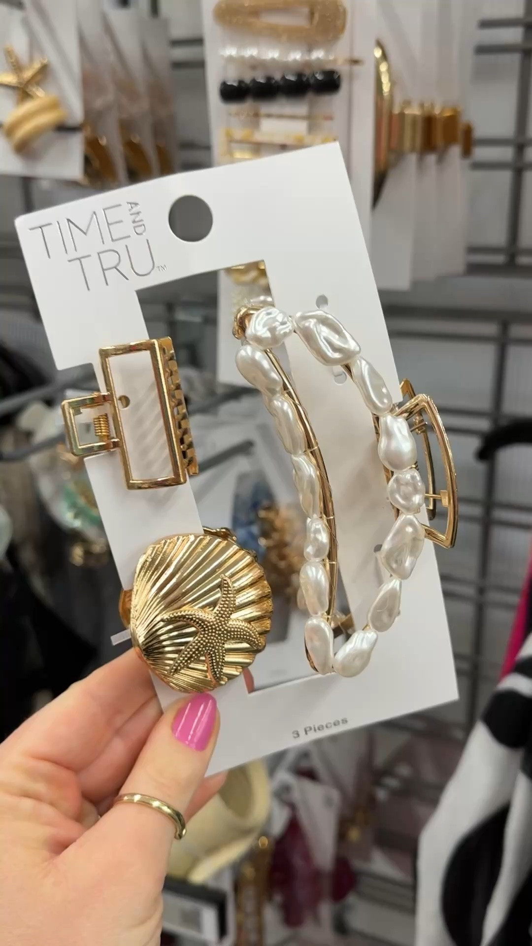 Cute new hairclips 

#LTKBeauty #LTKgrwm #LTKdayinmylife