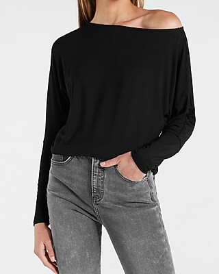 Relaxed Off The Shoulder London Tee | Express