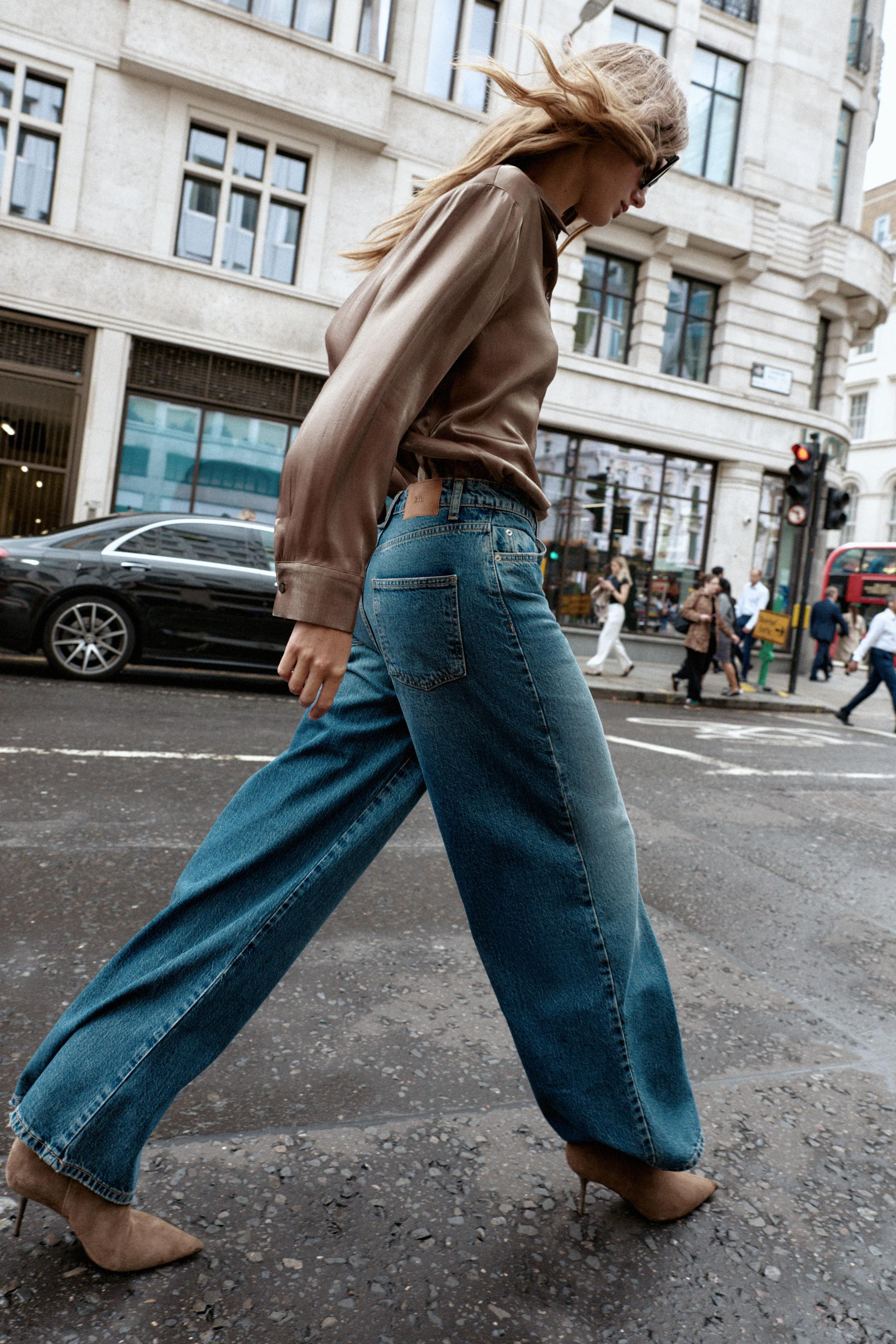 Z1975 HIGH-WAISTED WIDE LEG LOOSE FIT JEANS | Zara US