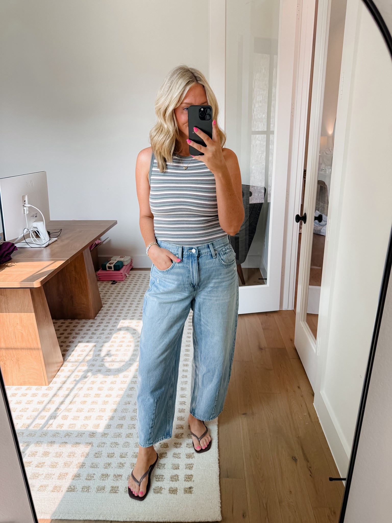 Barrel jeans from target are my new favorite! Size 4!

#LTKootd