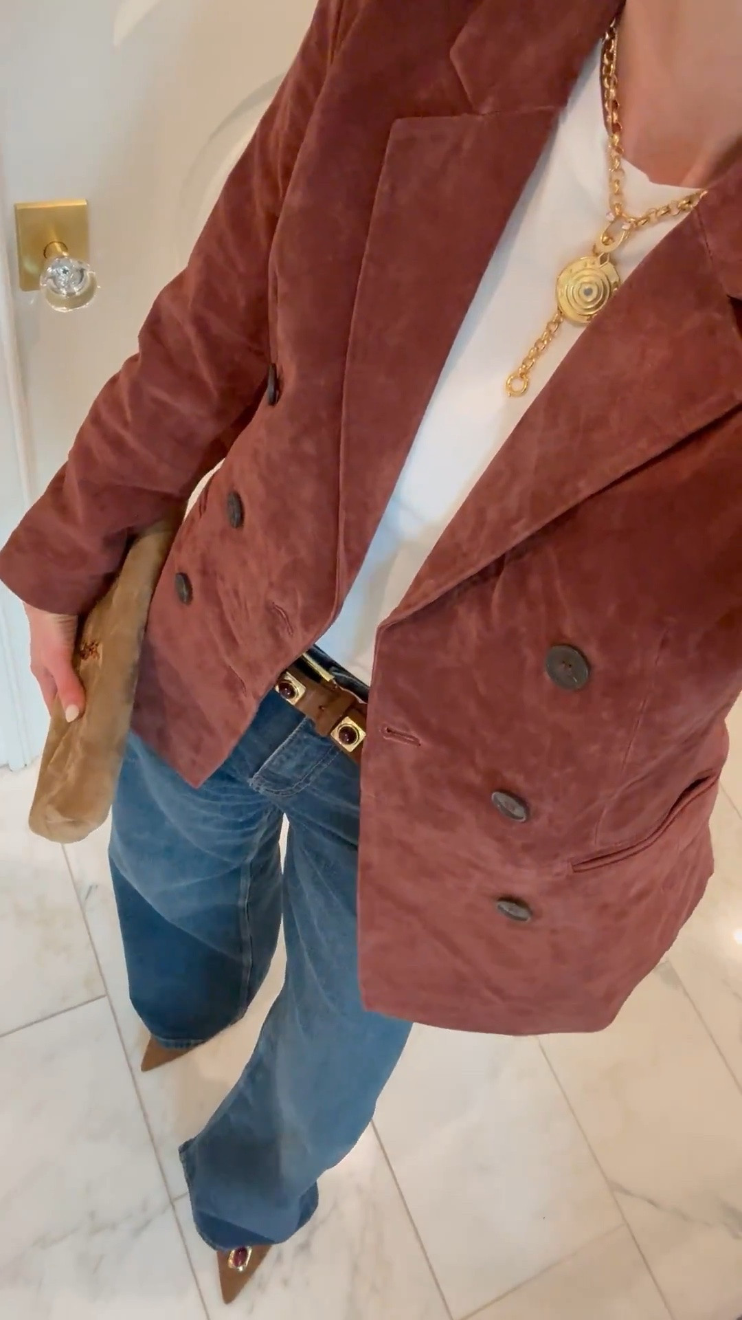 @Zara outfit idea! I absolutely love the color of this blazer for fall. I’m 5’7 wearing size 2/25, runs TTS