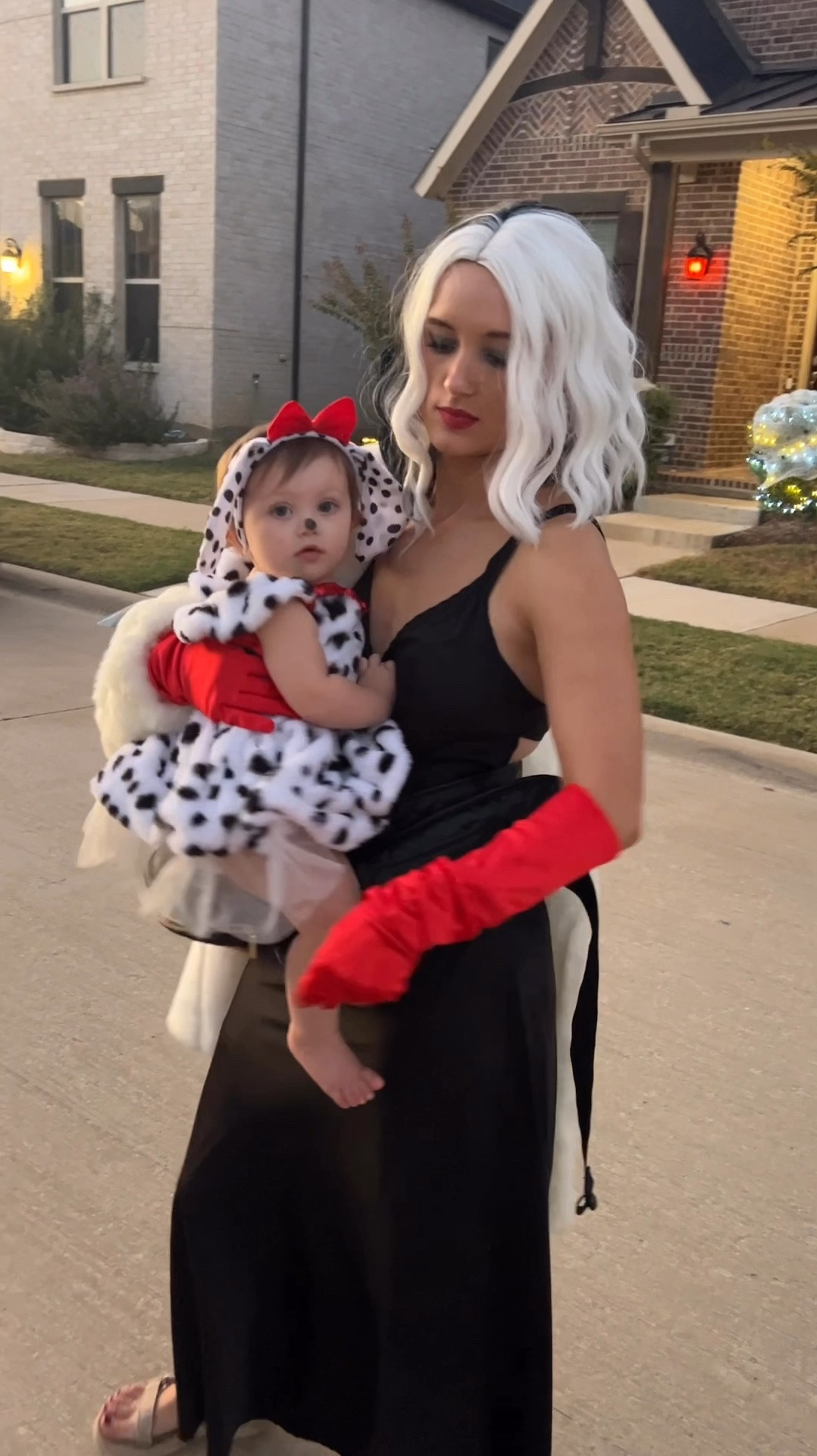 I invested in a TushBaby and it’s 100% worth the hype!!! It helped me survive on Halloween, since my little Dalmatian has decided to boycott her stroller.😂

#LTKHoliday #LTKCyberWeek #LTKBaby
