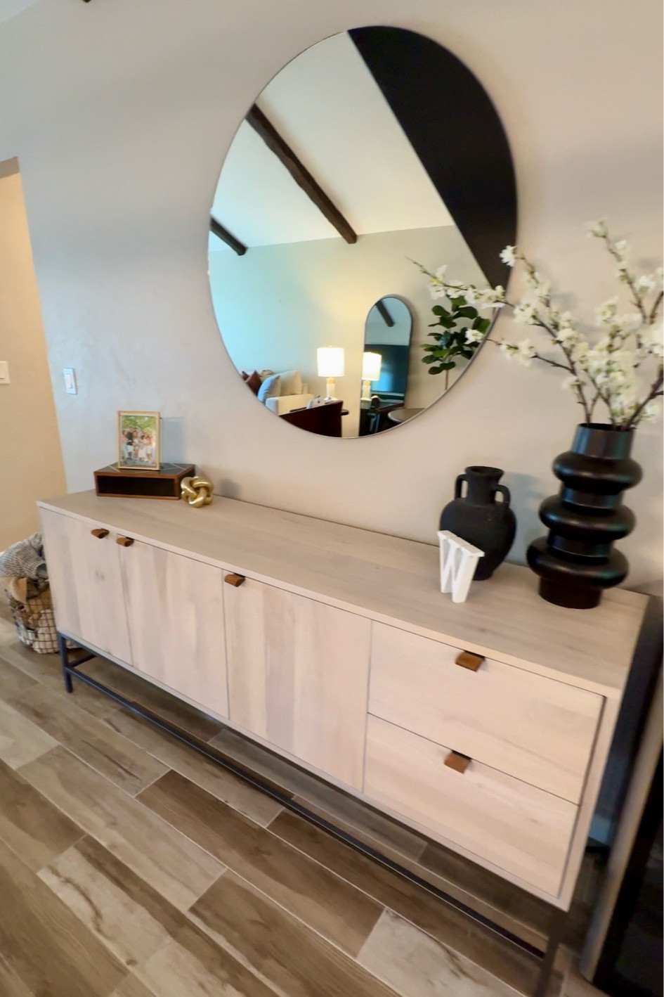 Shop this entryway 😍

#LTKHome