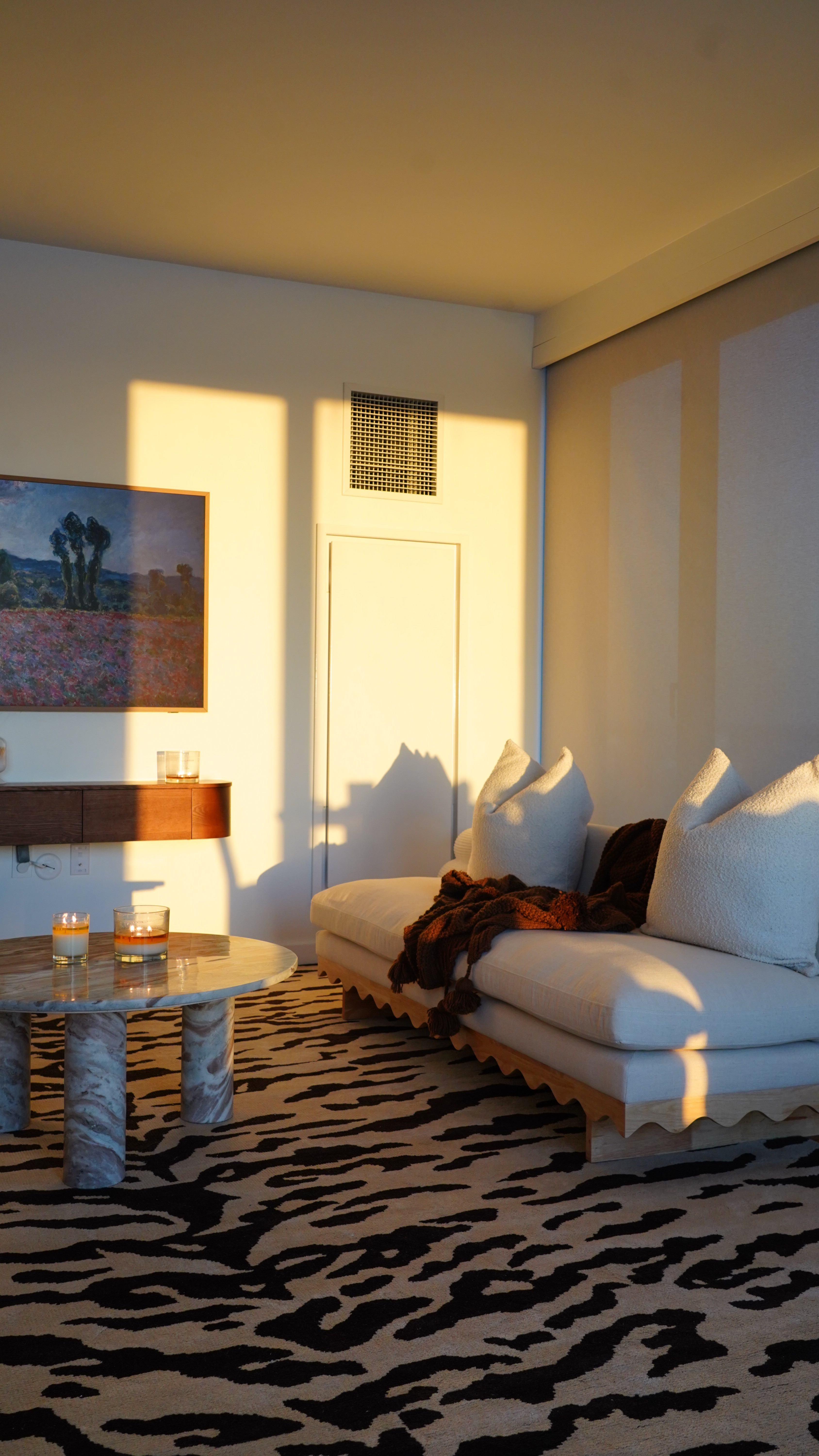 the most delicious rug all my apartments have ever seen—hello? 🤩

it’s all slowly coming together just how i’m envisioning. i’m excited to play with lots of textures and both deep grounding and pops of colors.


#LTKStyleTip #LTKHome