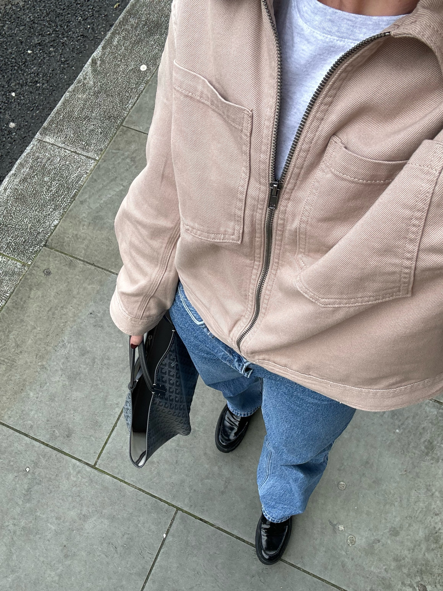 Autumn Outfits / Casual Outfit / UK Fashion / London  / Work Outfit / Office Look / Effortless 

Weekday Jeans / Black Chunky Loafers / Barn Jacket / Utility Jacket / Oversized / Boxy / ASOS / H&M / &OtherStories 

#LTKeurope #LTKautumn #LTKuk