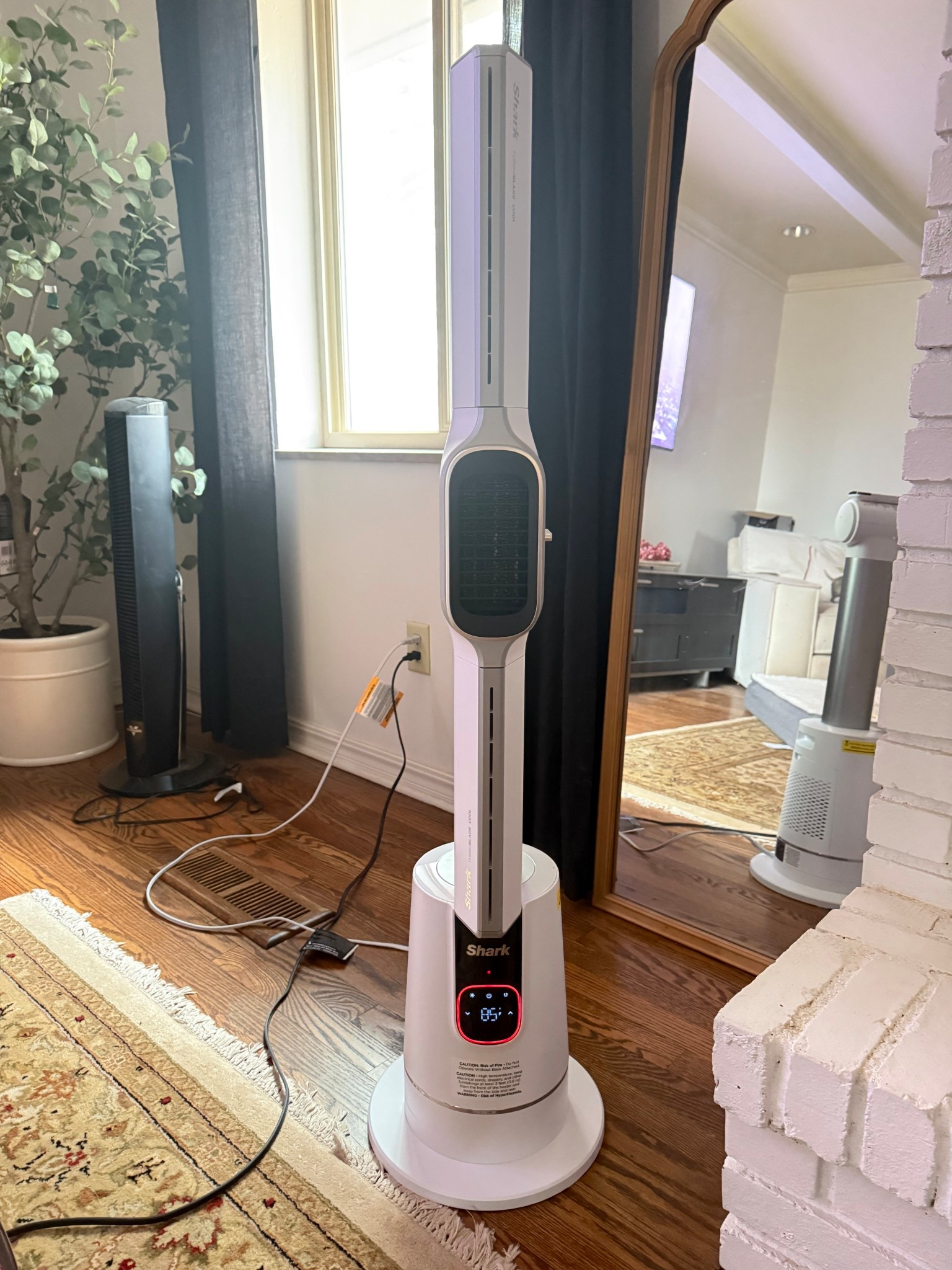 Shark bladeless fan and heater combo. This thing is amazing! If you’re a cold girl like me, buy it! The cool fan works fantastic as well



#LTKHoliday #LTKHome #LTKGiftGuide