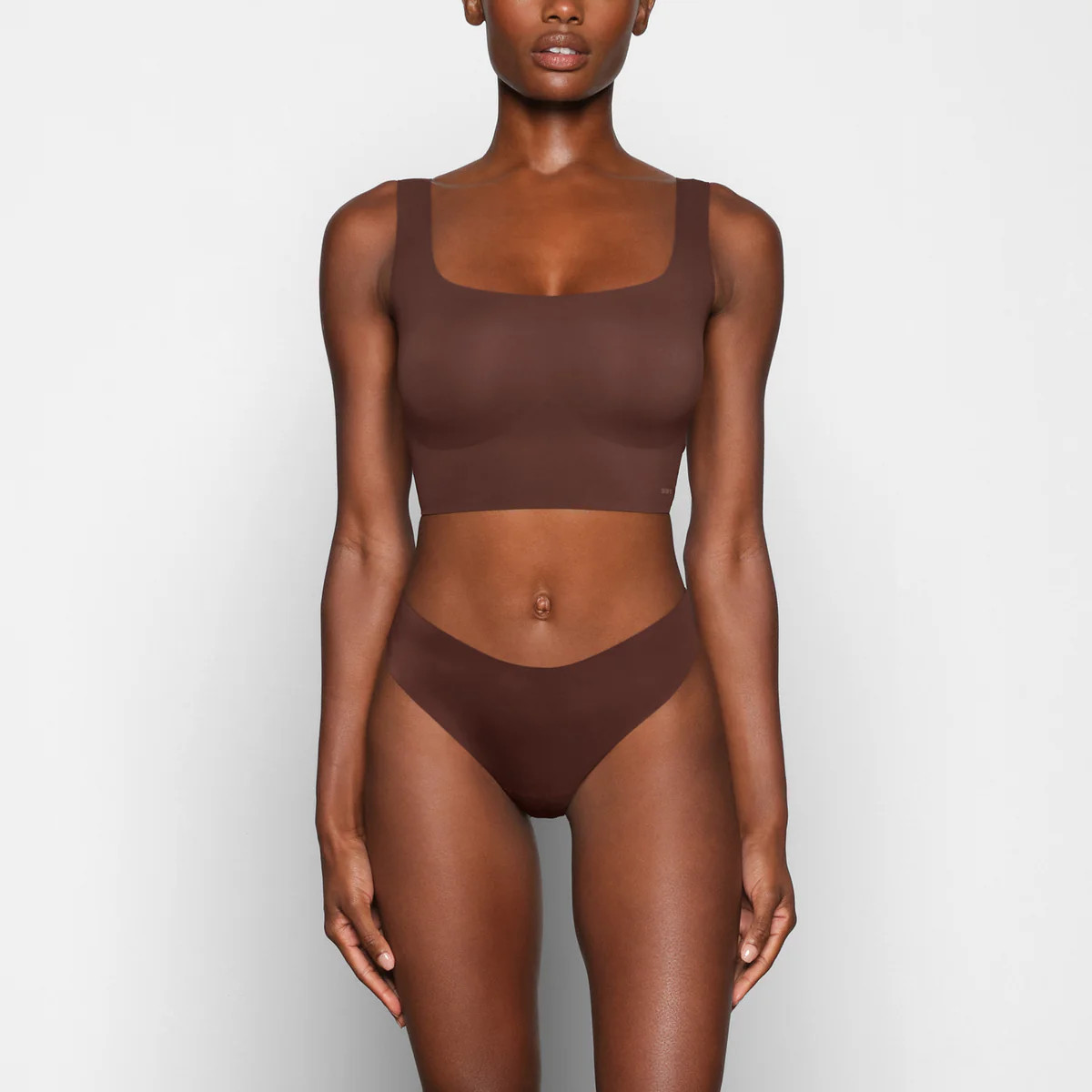 NAKED SCOOP LONGLINE BRA | SKIMS (US)