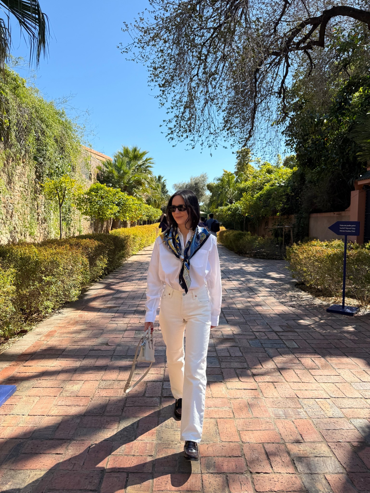 My new favorite white button down that I’ll be wearing all spring long. @gapstyle @Levi's 
#springoutfit #denim #levisjeans #loafers 

#LTKdayinmylife #LTKPetite #LTKgrwm