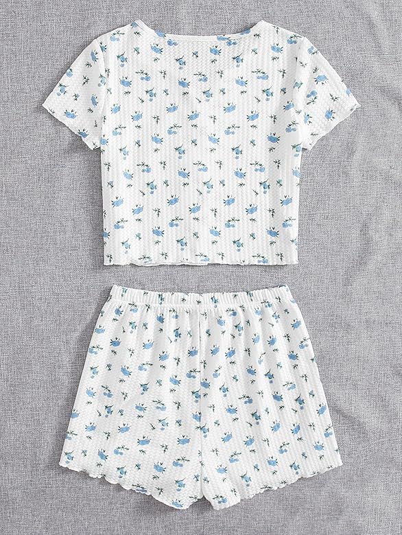 Verdusa Women's 2-Piece Button Down Short Sleeve Ditsy Floral Button Front Sleepwear Loungewear PJ S | Amazon (US)