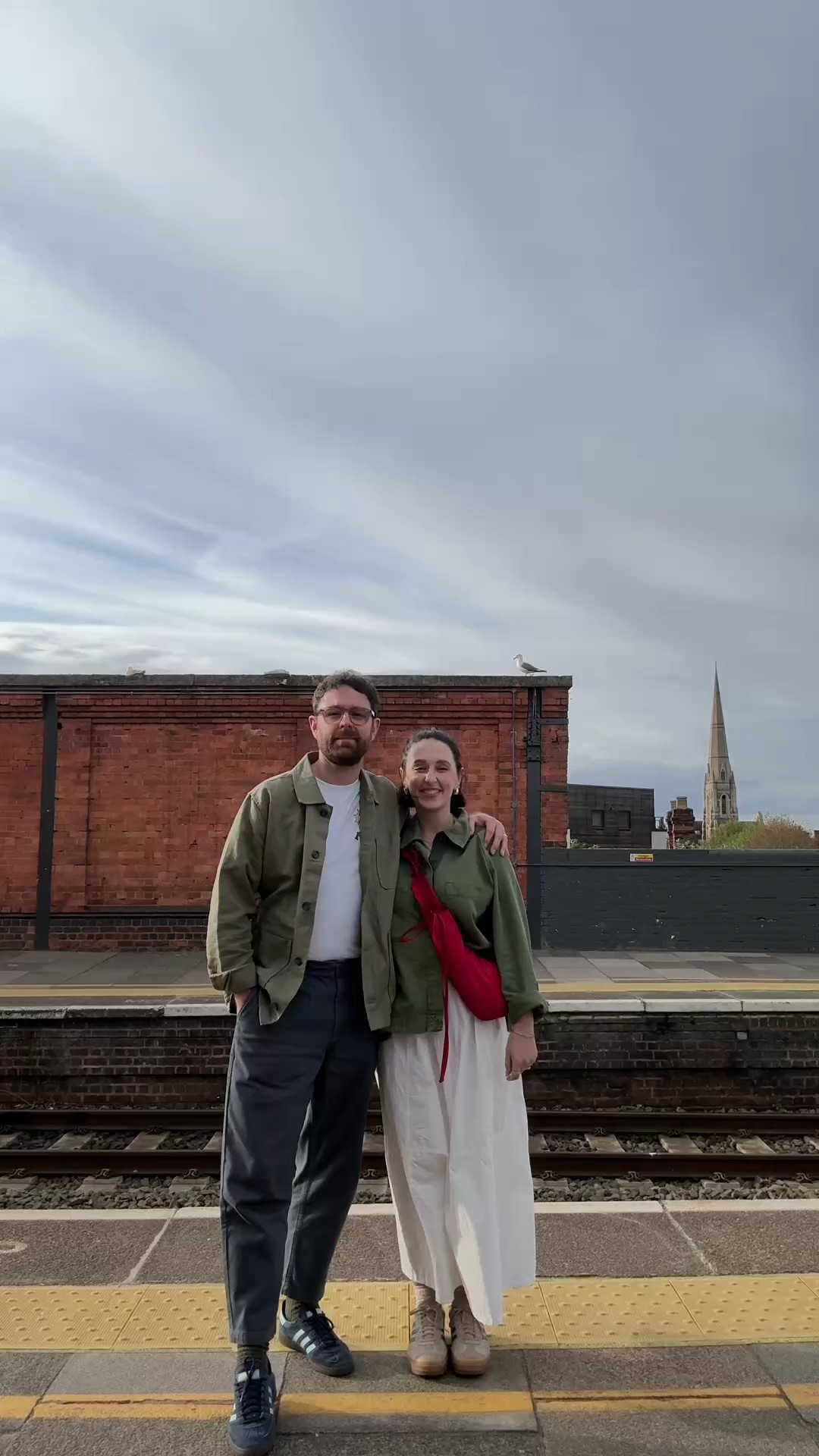 Midsize weekend outfit idea 

White maxi skirt
Khaki over shirt
Adidas gazelles 


#LTKmidsize #LTKspring #LTKuk