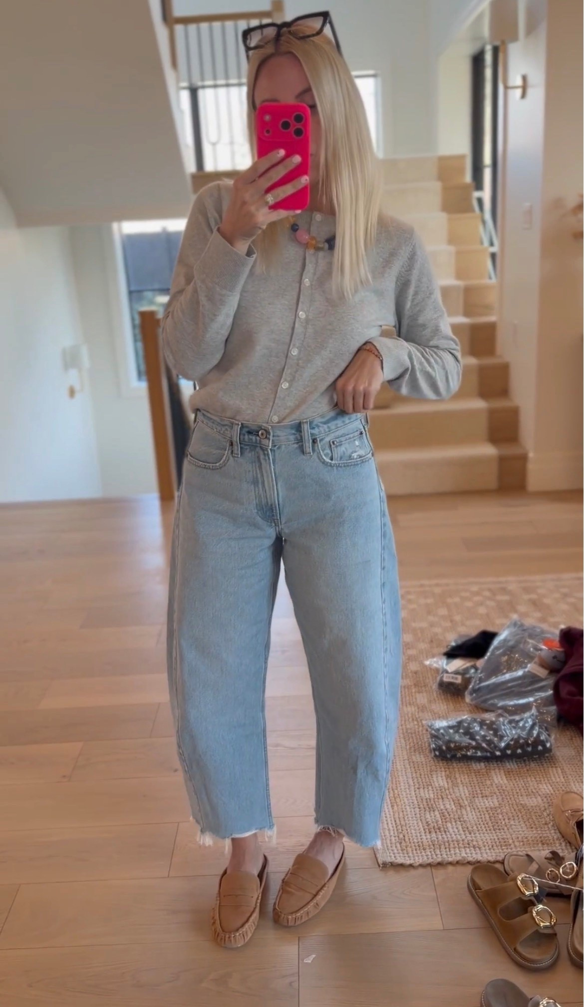 These Abercrombie high rise barrel jeans are so flattering! 

#LTKootd #LTKSeasonal